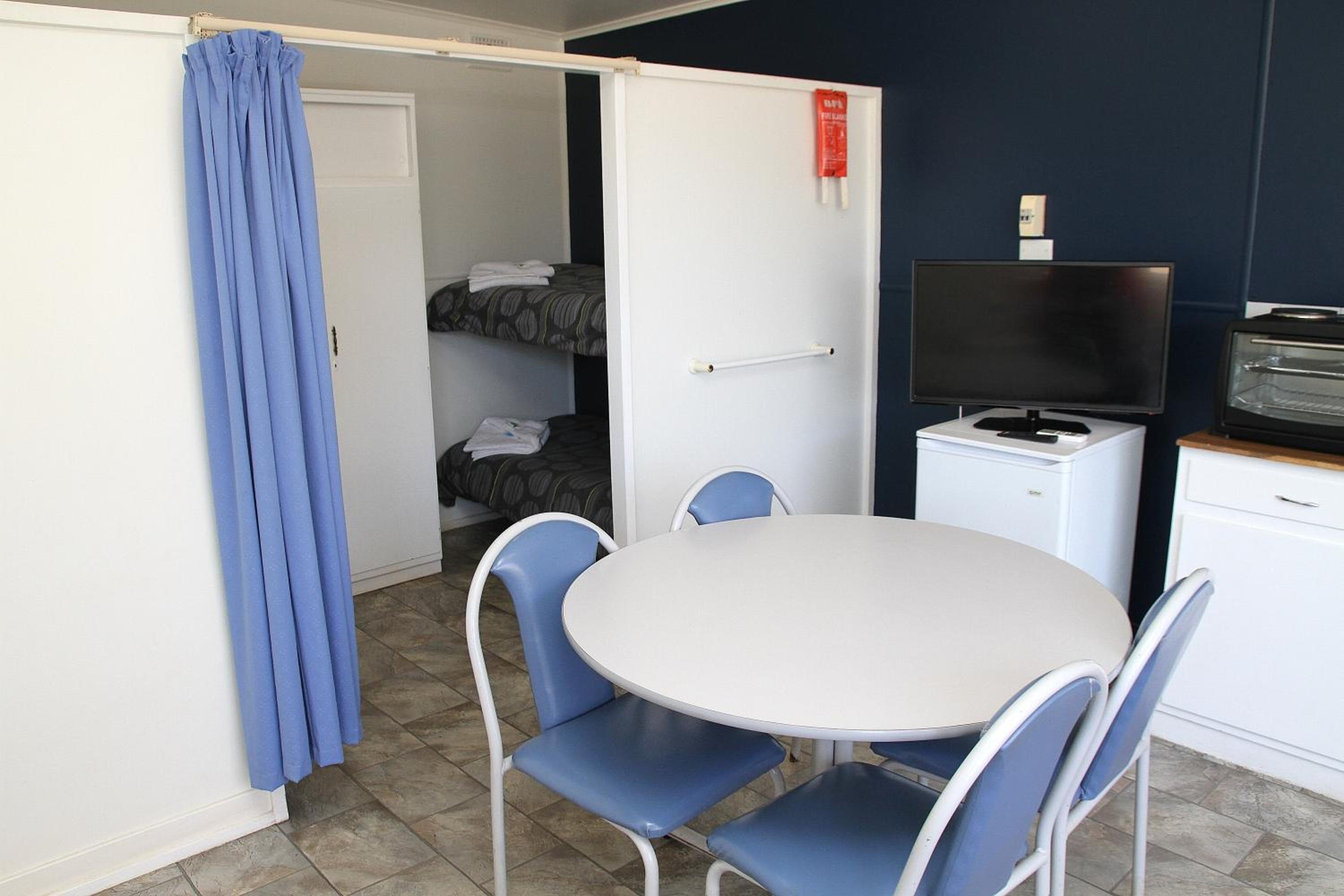 Family Cabin with Private Bathroom photo 3