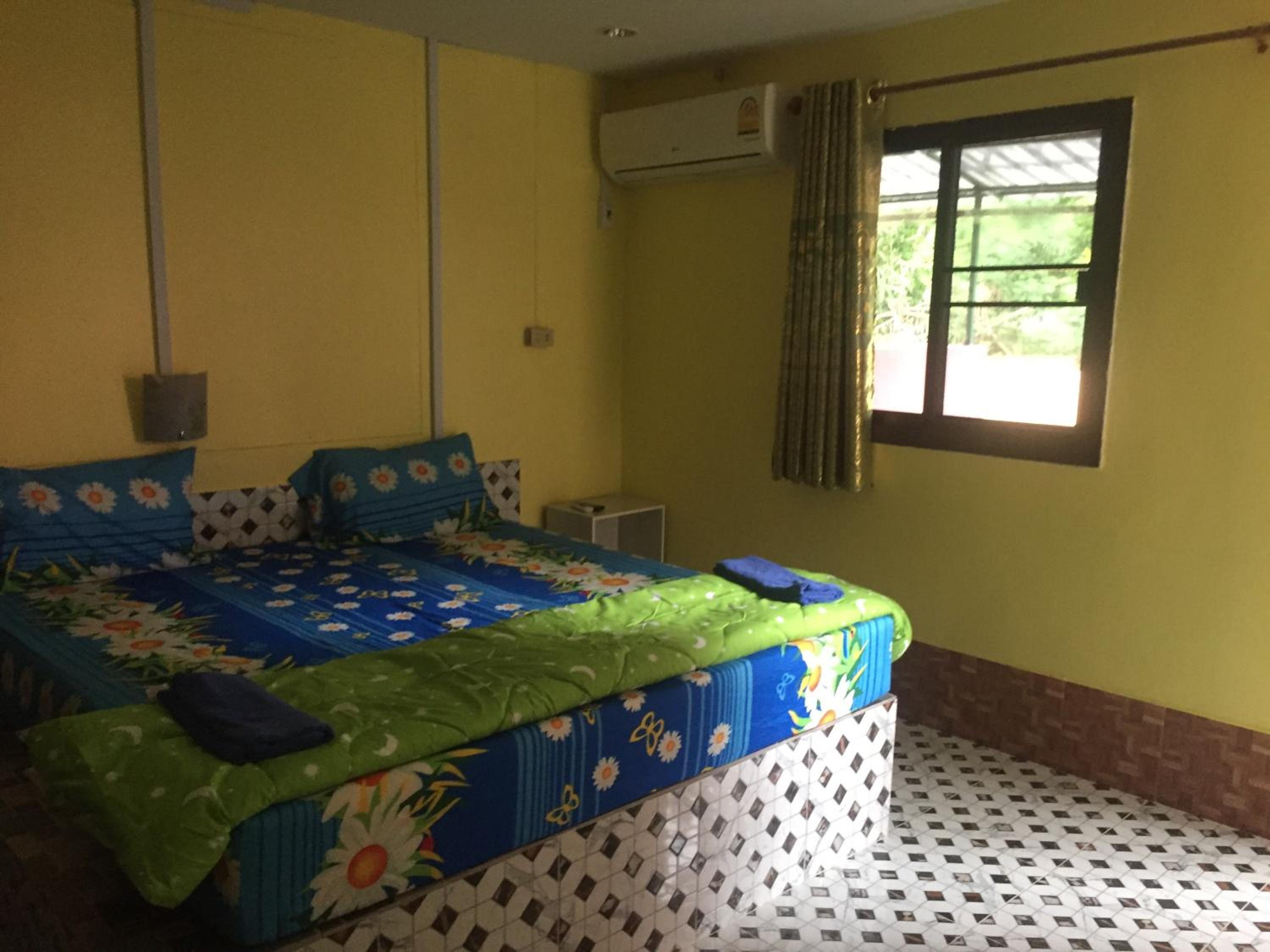 Family Room - Photo 12