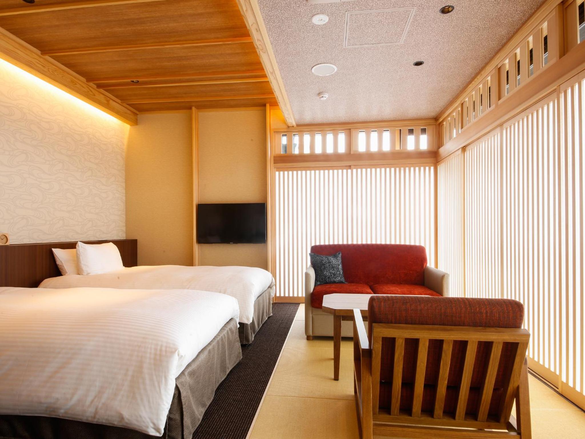 Moderate Corner Twin Room A - Non-Smoking (2nd Floor)
