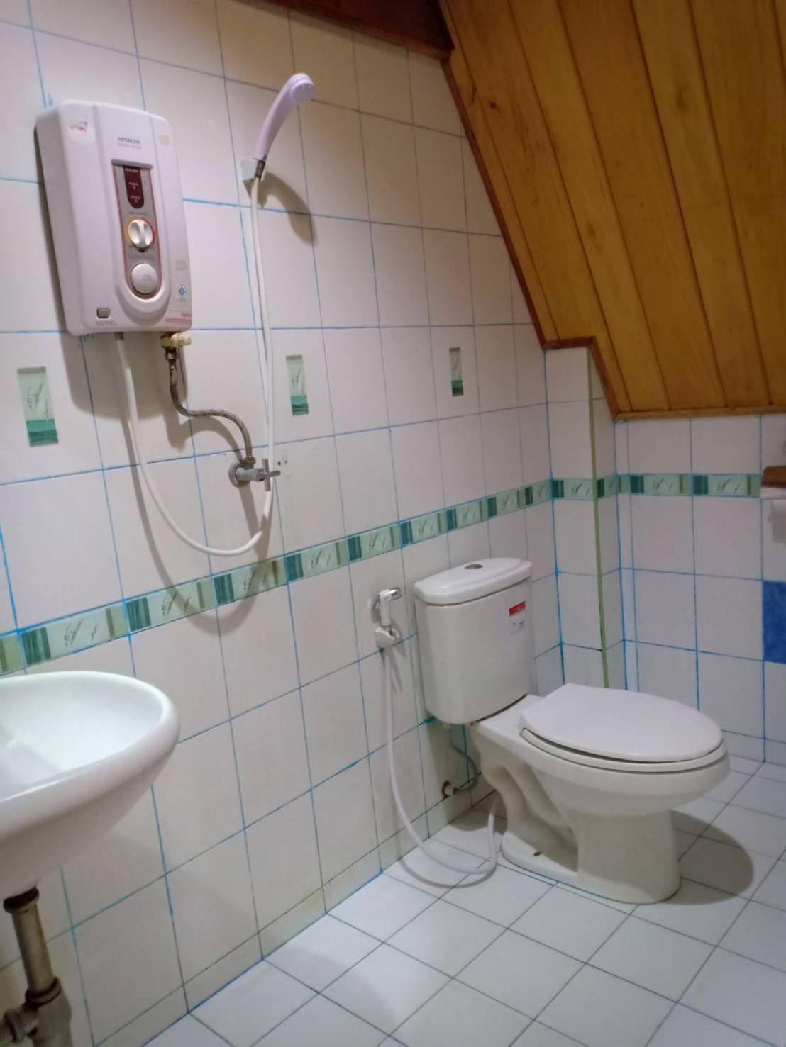 Large Double Room - Photo 4
