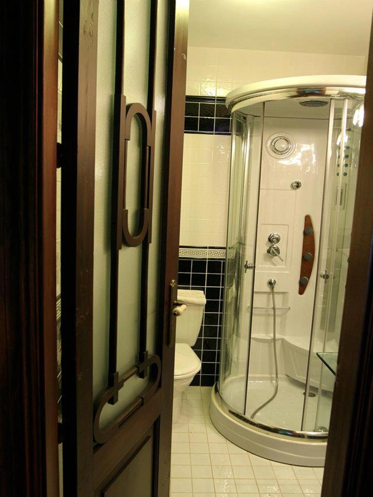 Double or Twin Room - Photo 9