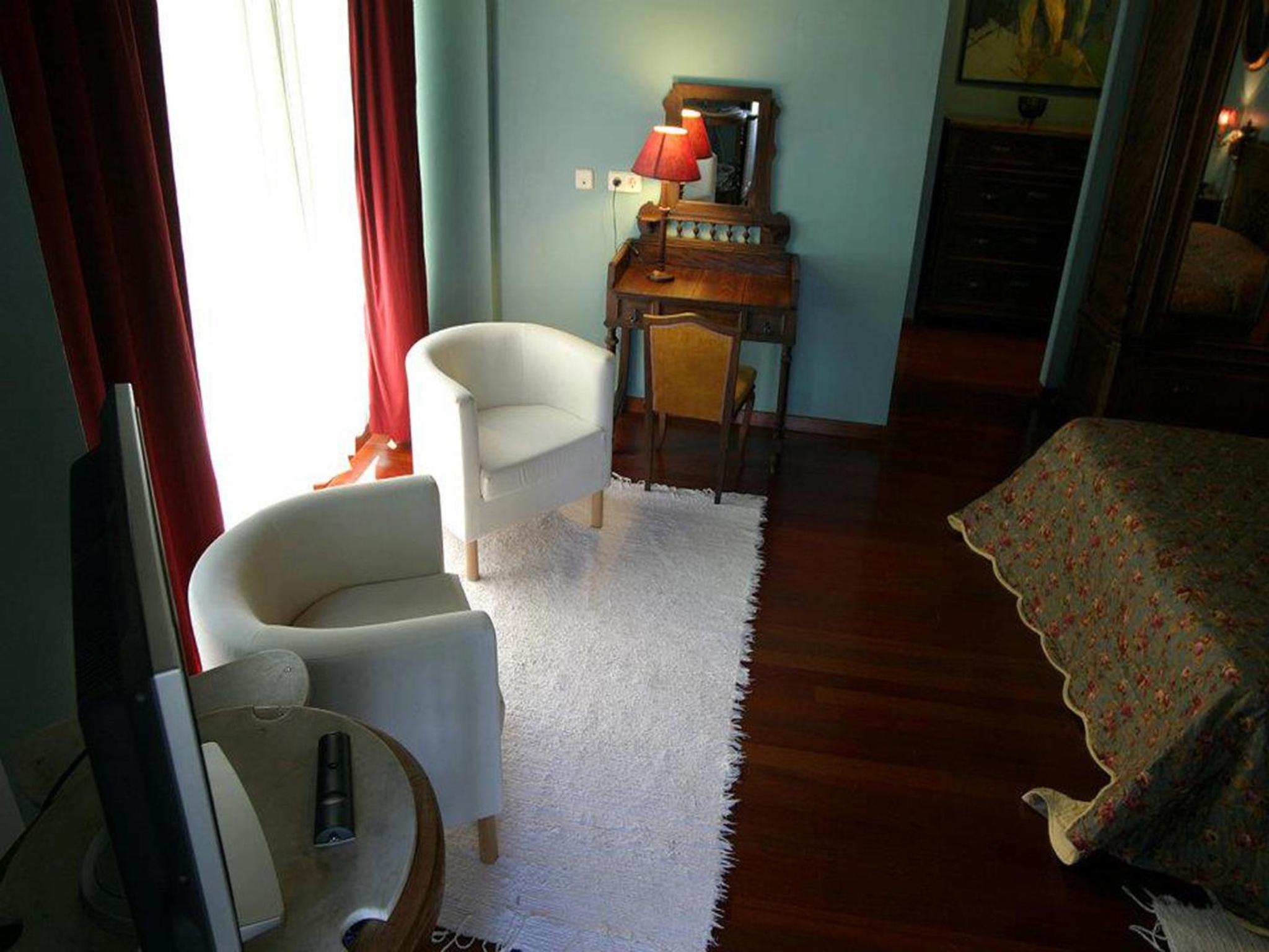 Suite - Photo 9
