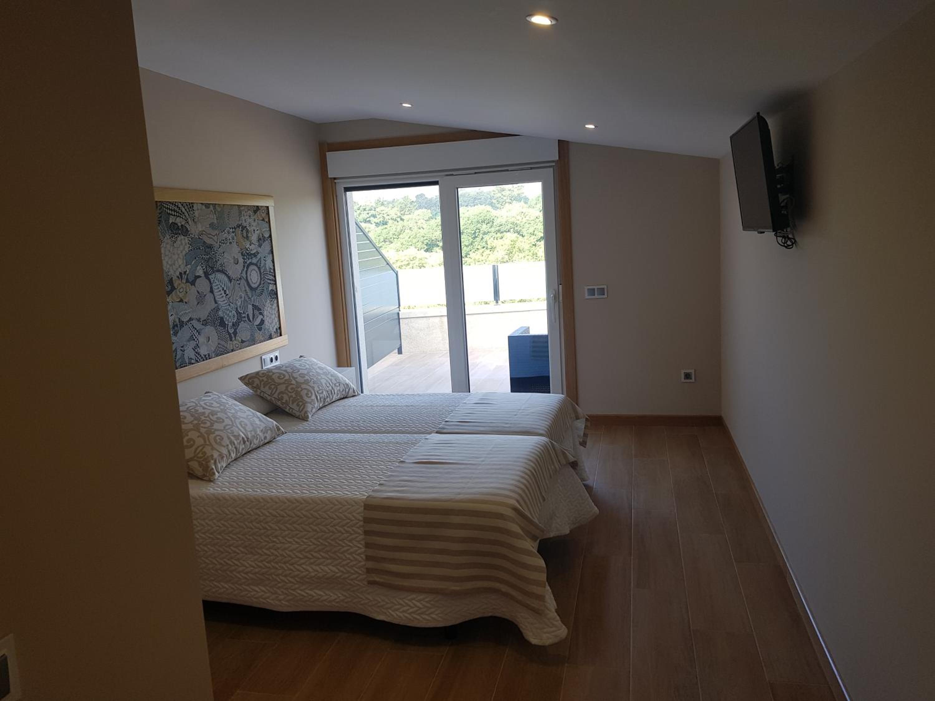 Apartment with Balcony photo 2