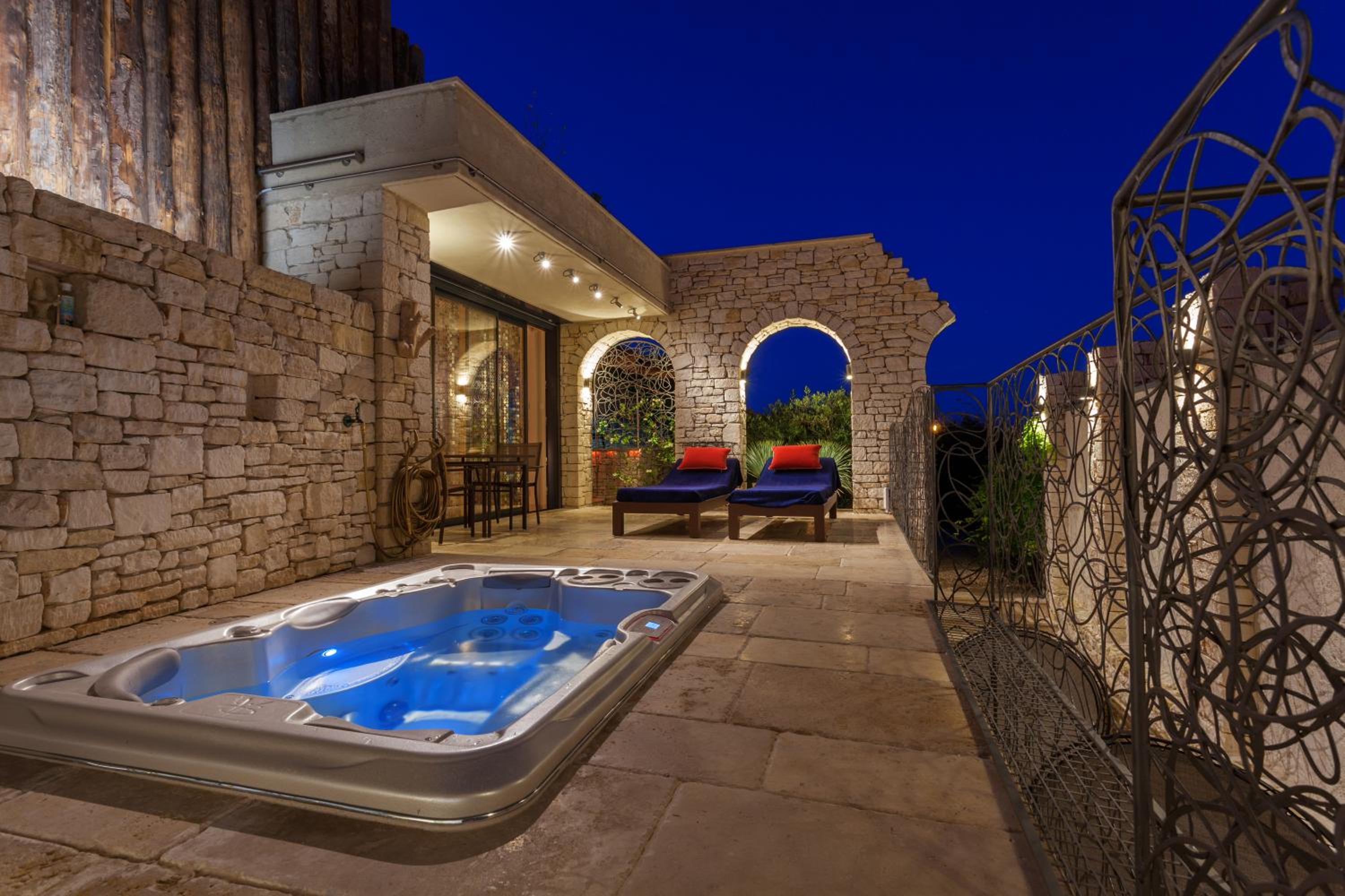 King Room with Spa Bath photo 1