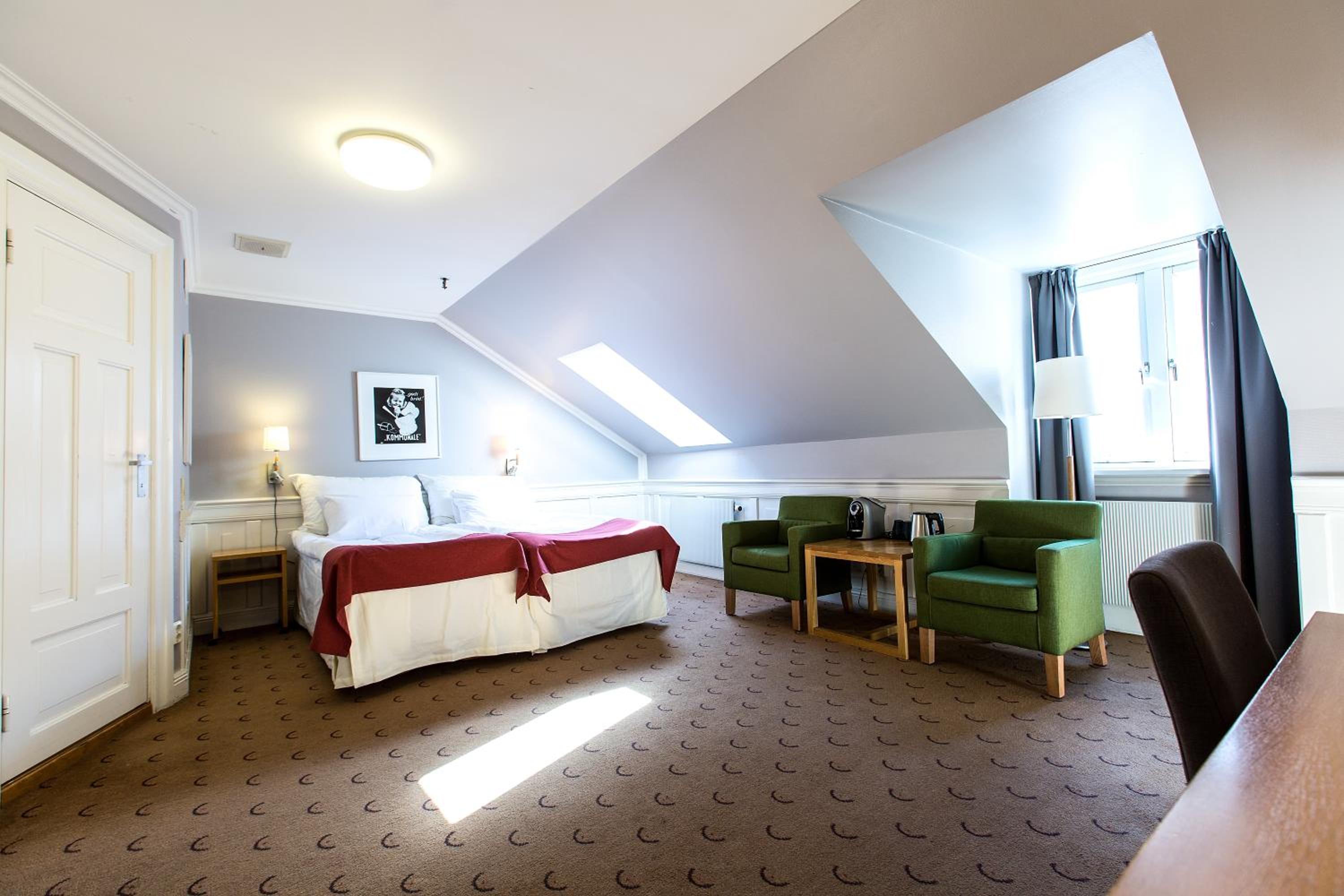 Superior Twin Room - Non-Smoking - Photo 5