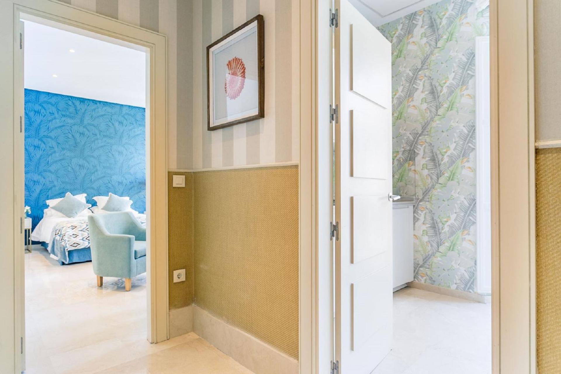 Superior Apartment thumbnail 5