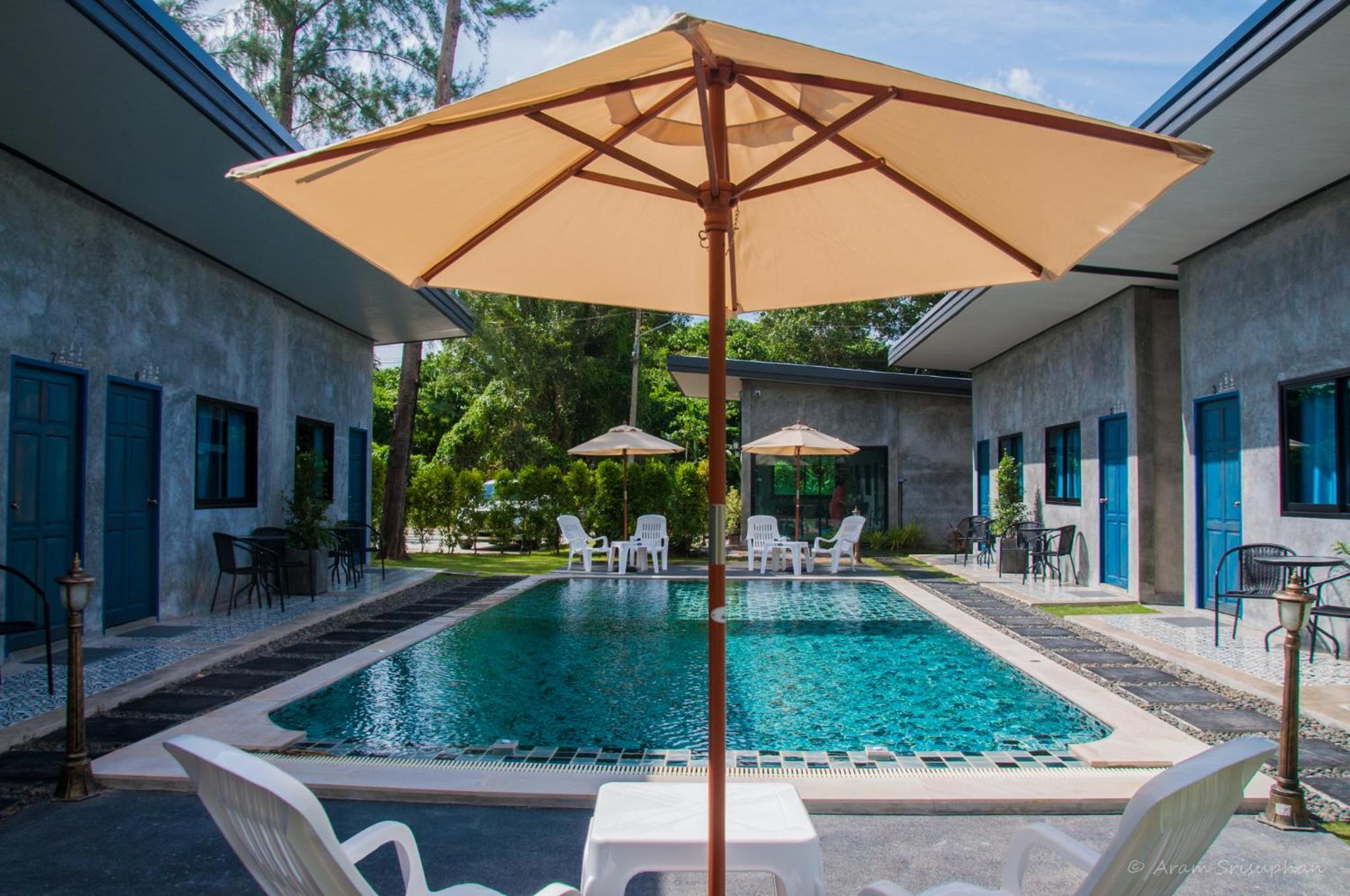King Room with Pool View - Photo 78