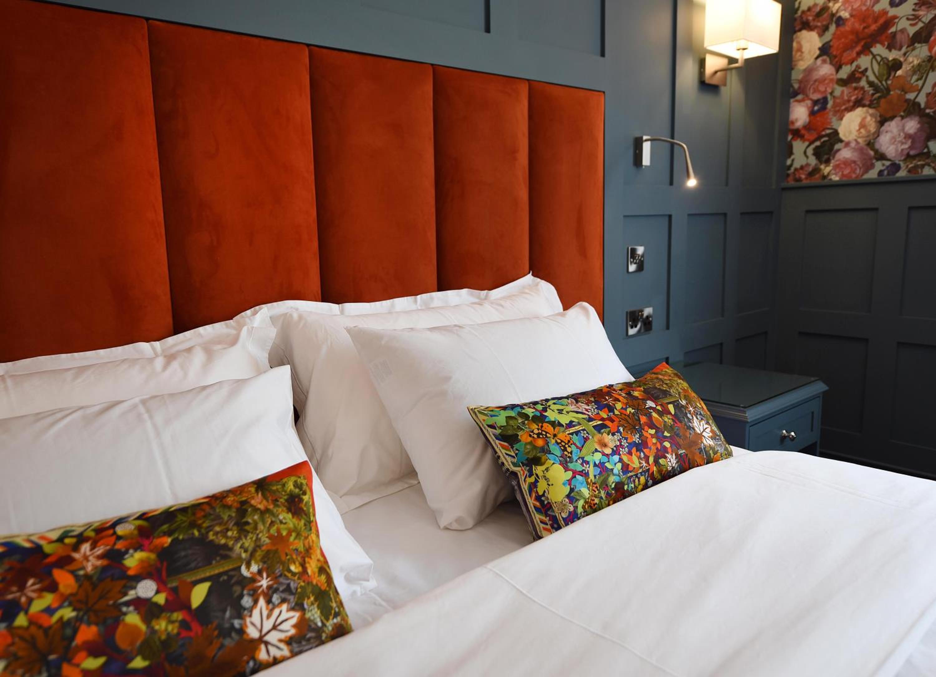 Deluxe Double or Twin Room with Garden View - Photo 9