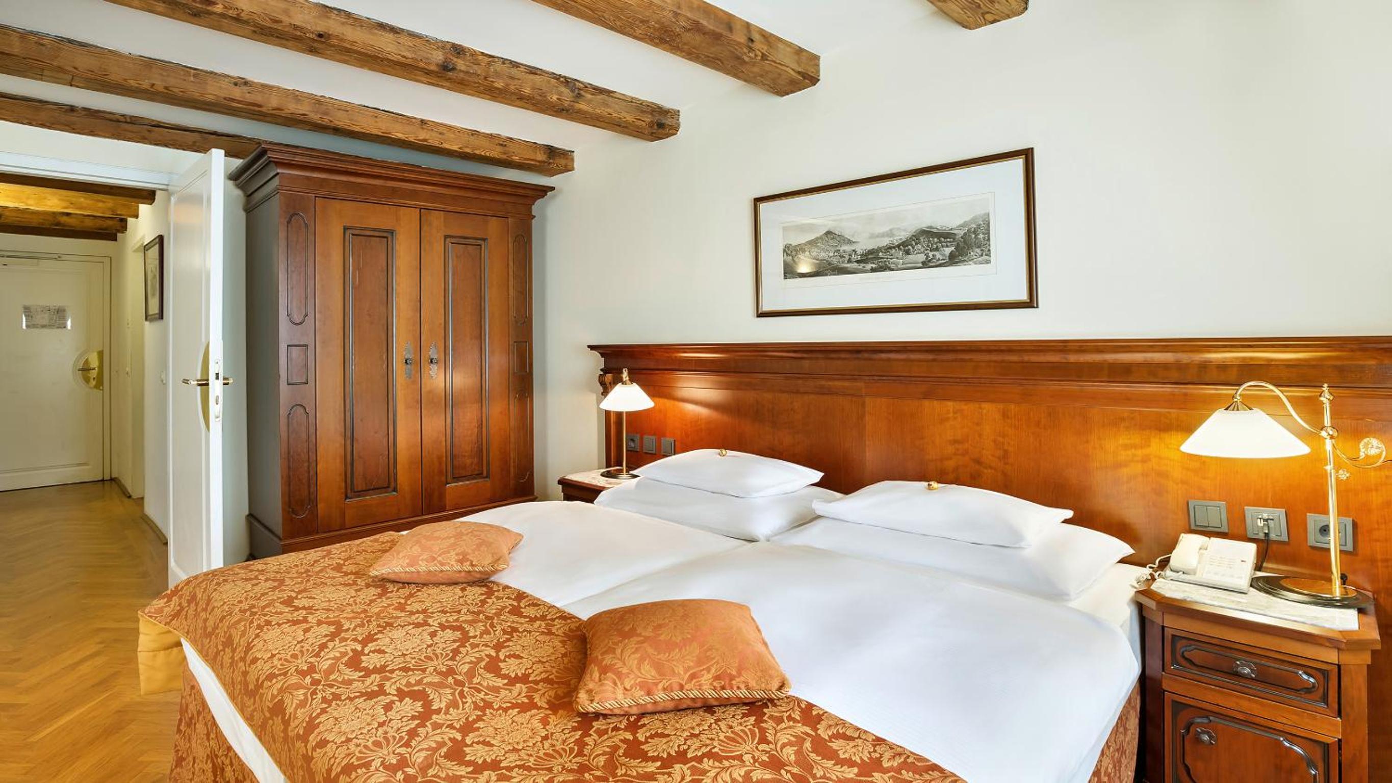 Standard Double Room - Photo 7