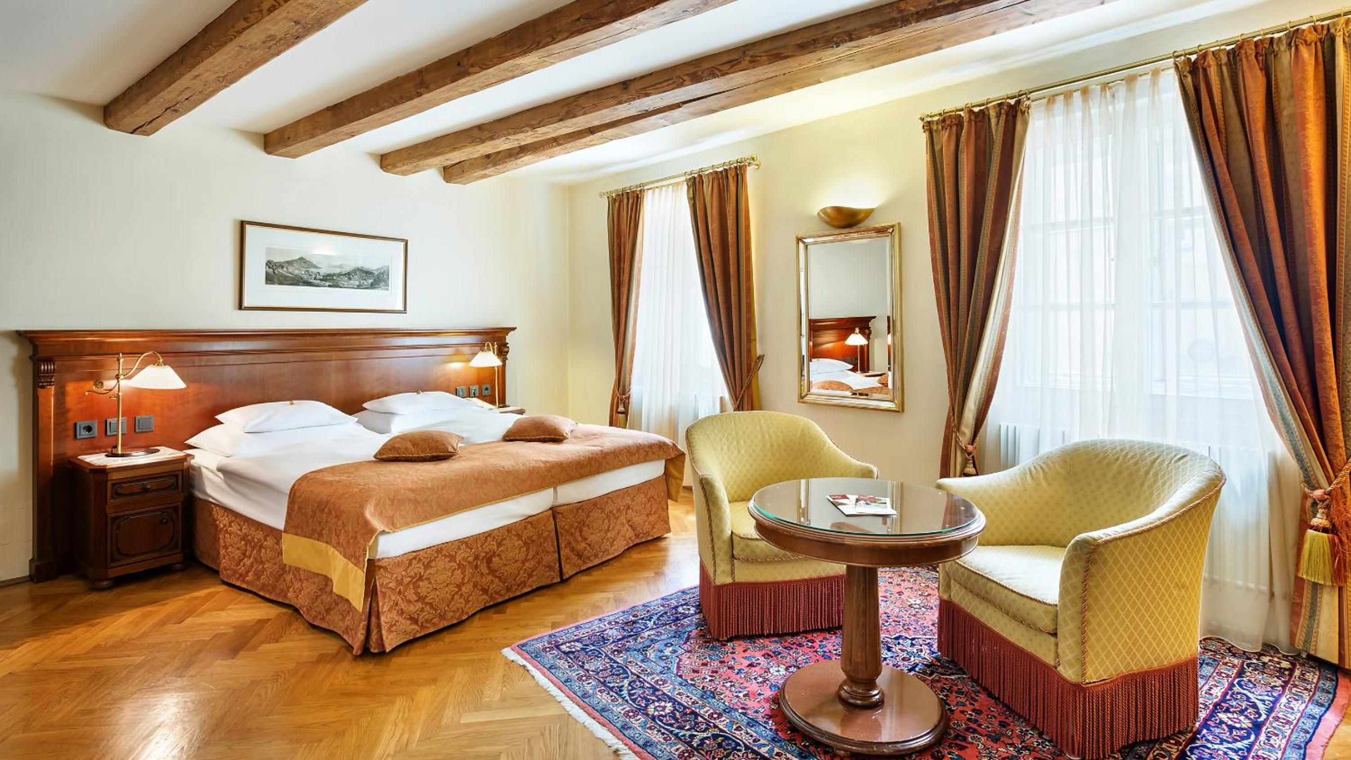 Standard Double Room - Photo 17
