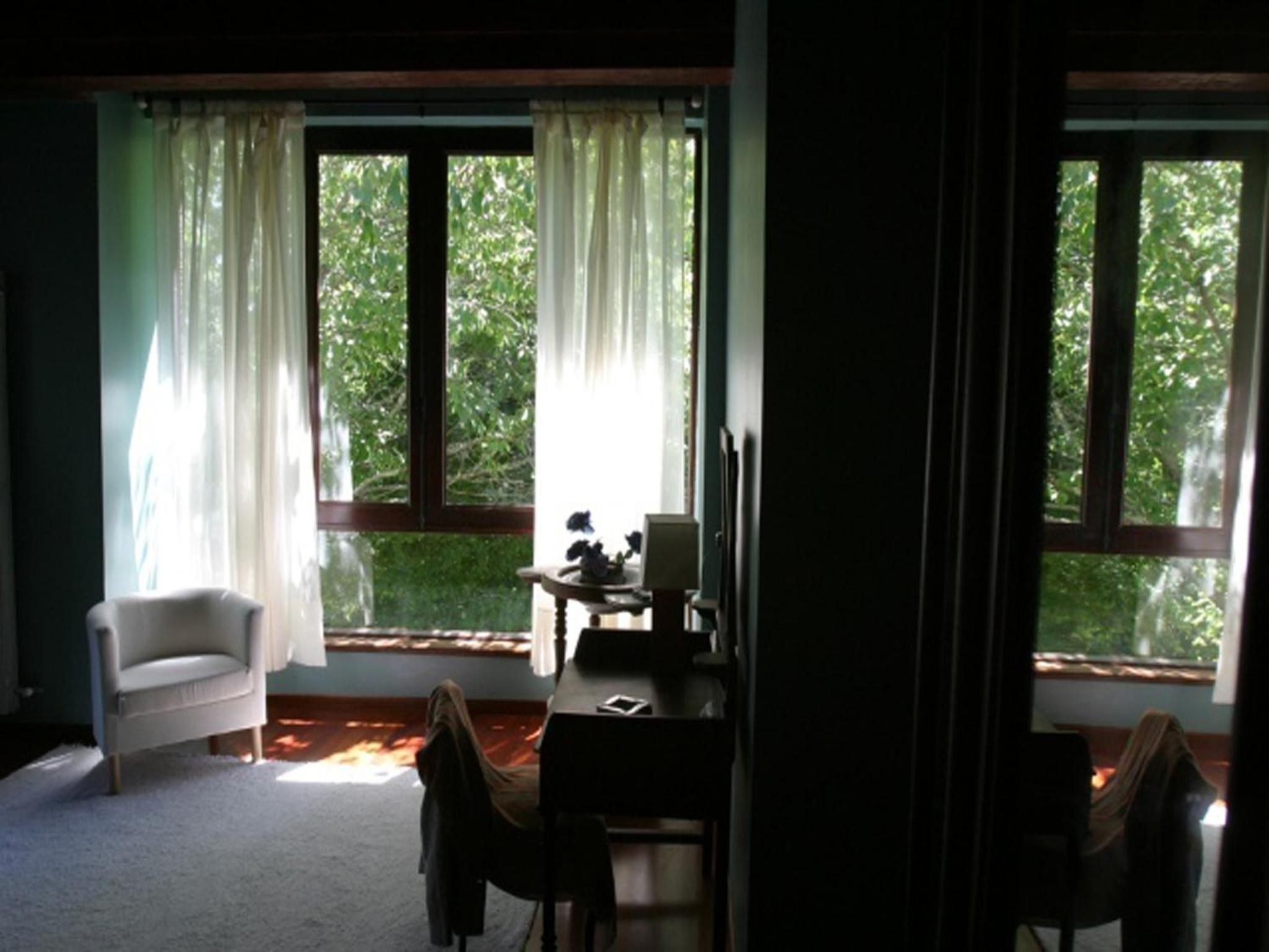 Suite - Photo 11