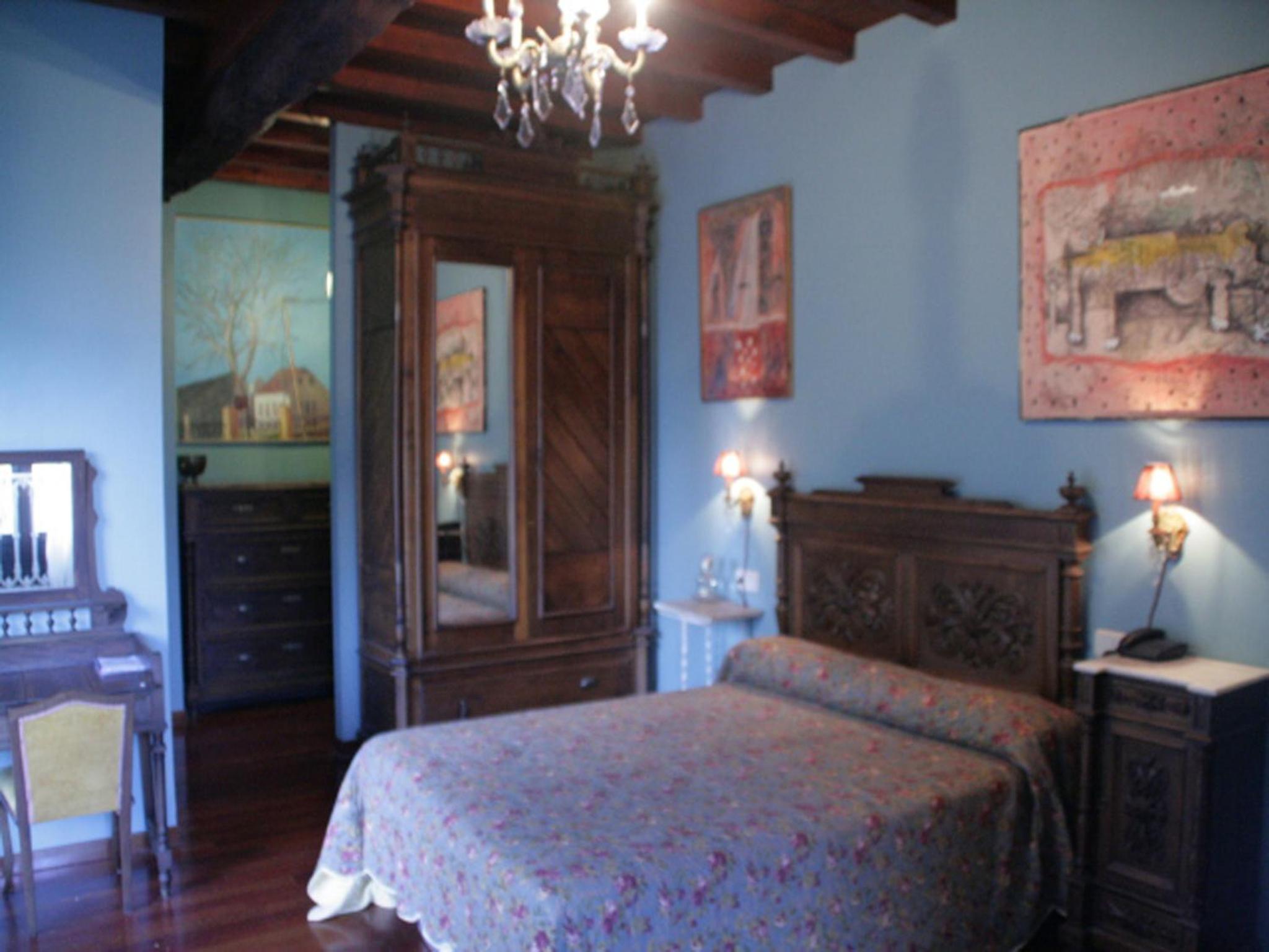 Suite - Photo 12