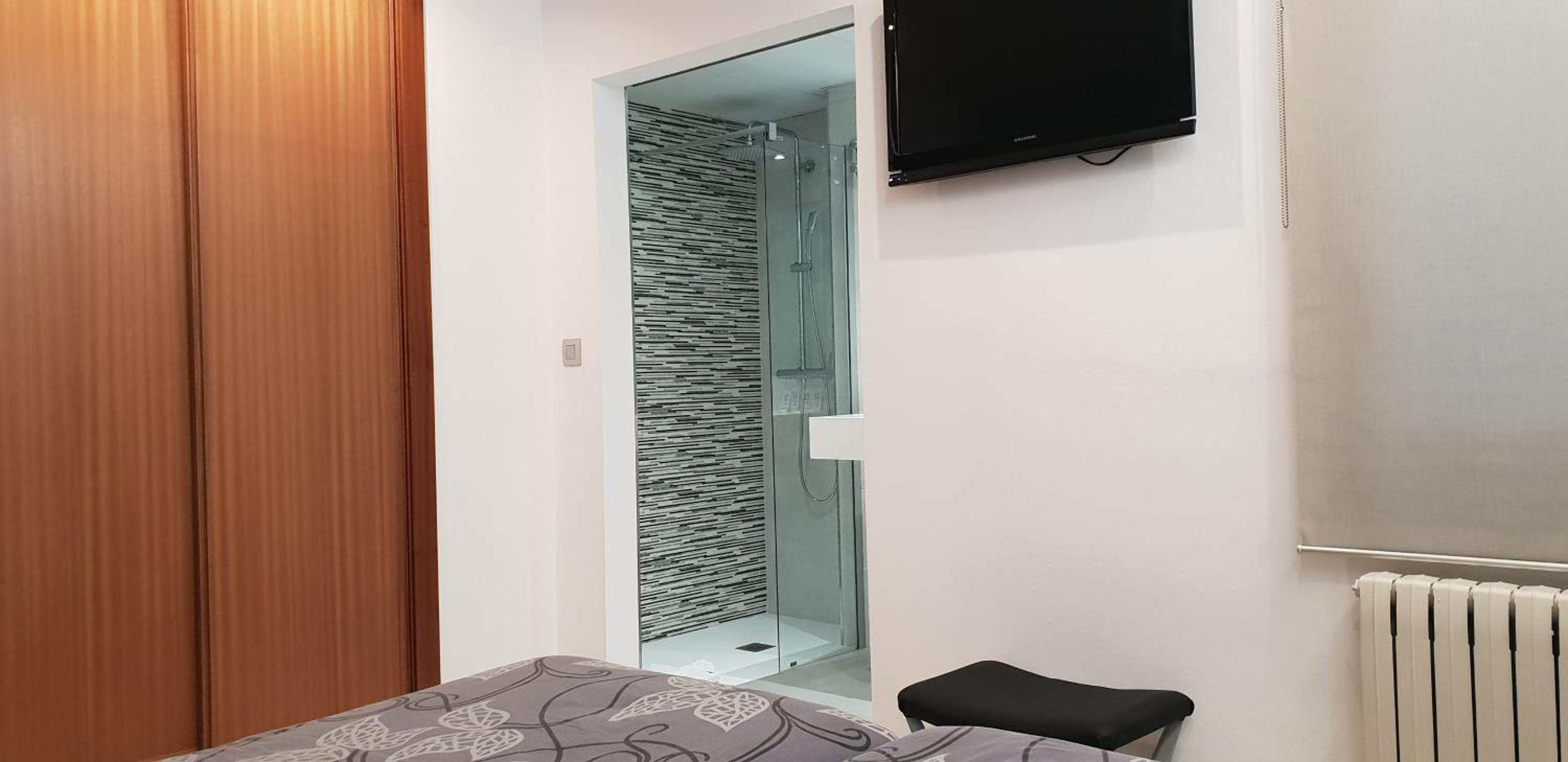 Twin Room (interior)