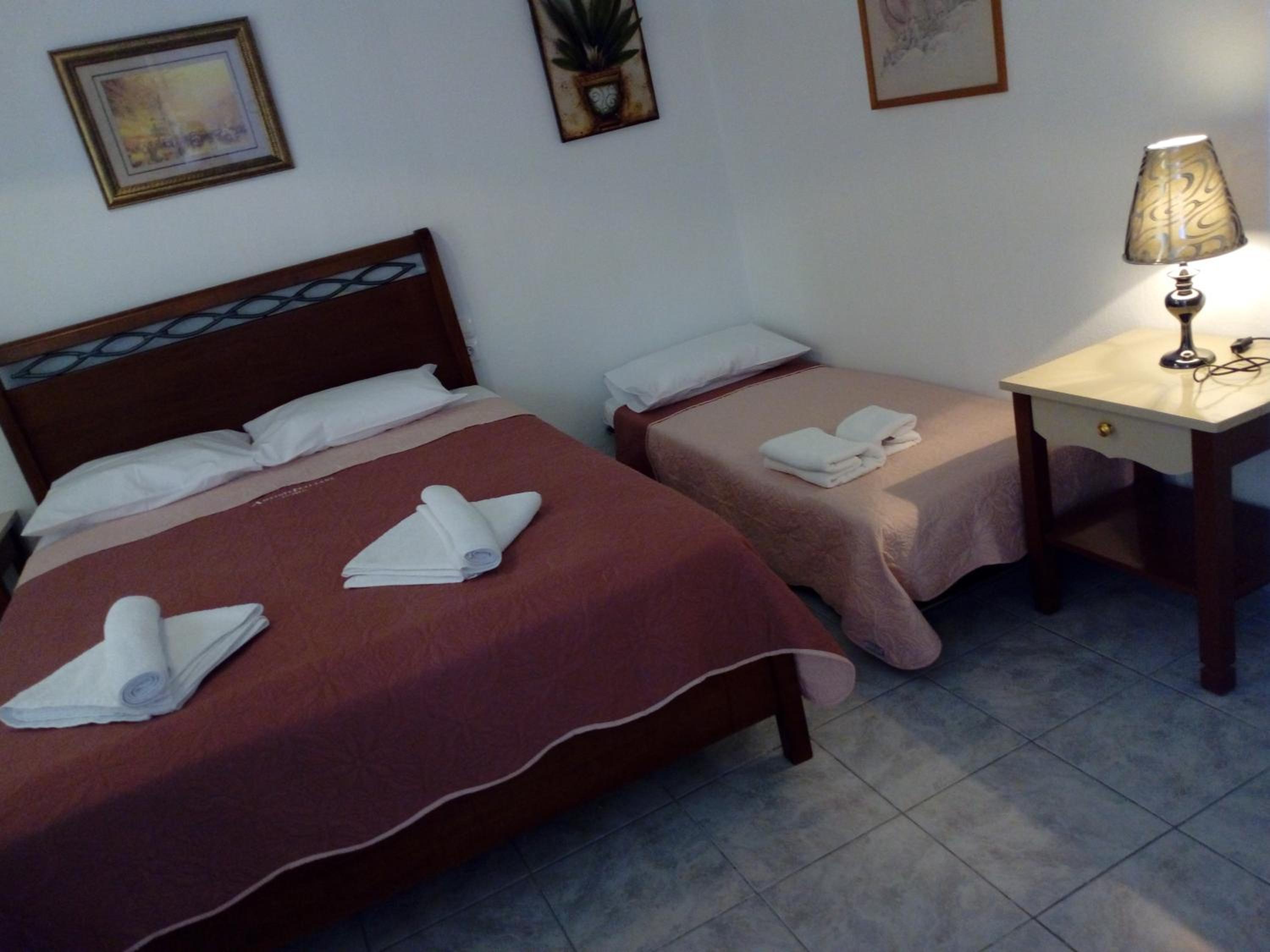 Double Room with Extra Bed - Photo 13