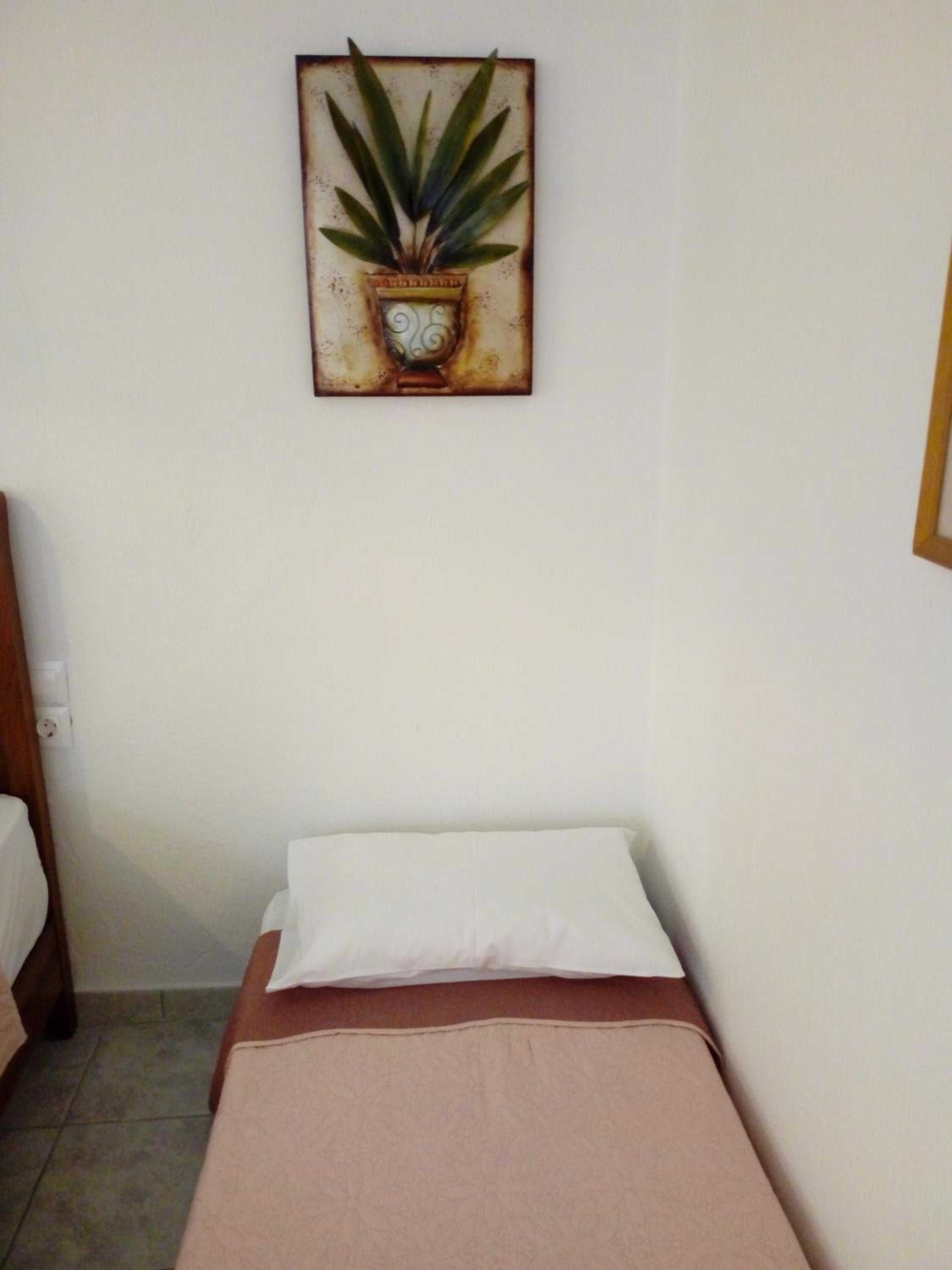 Double Room with Extra Bed - Photo 2