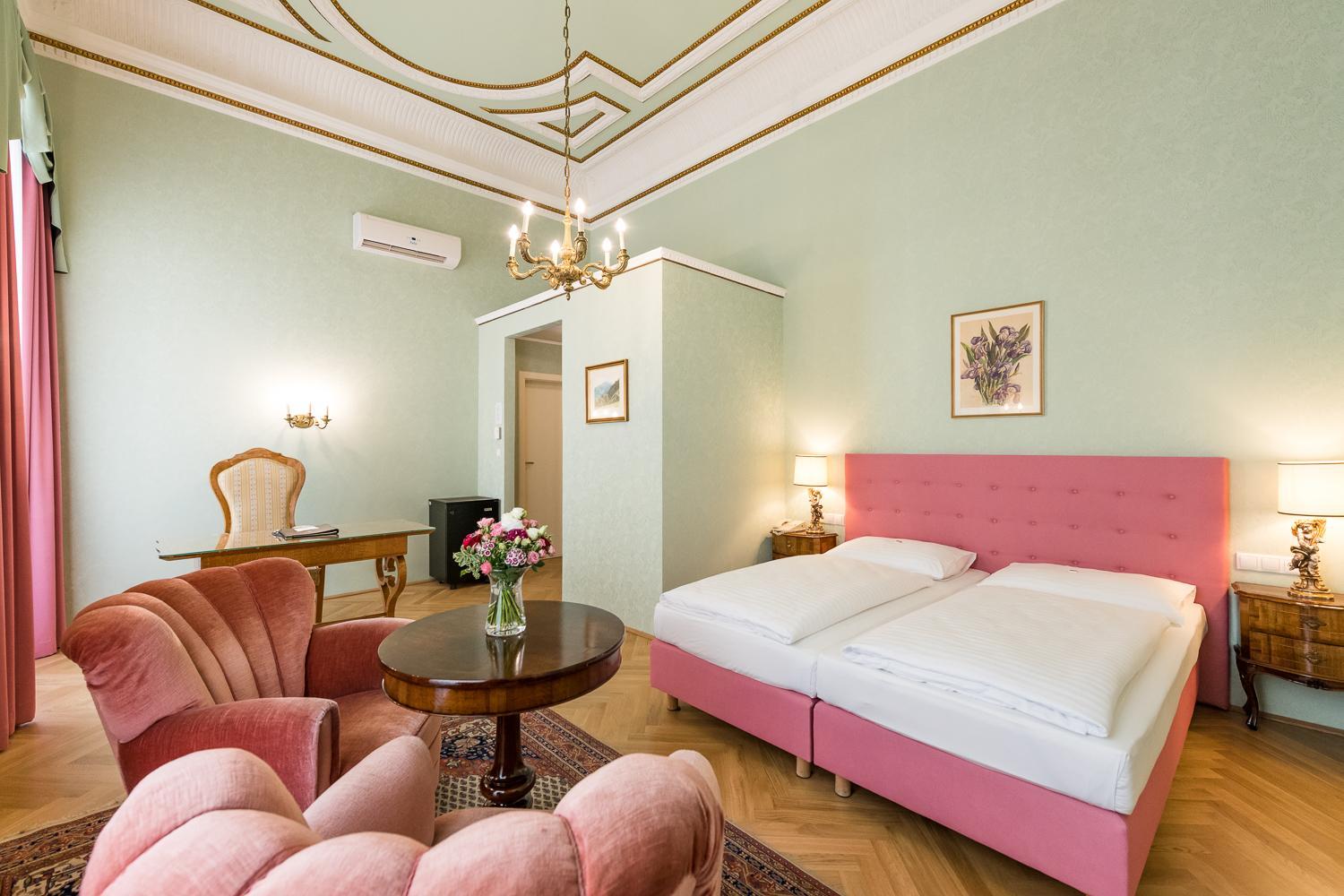 Deluxe Double Room photo 3