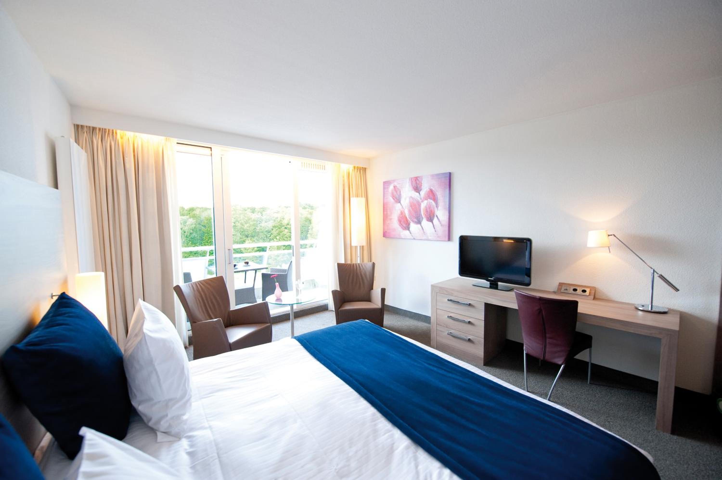 Deluxe Double or Twin Room with Spa Access - Photo 1
