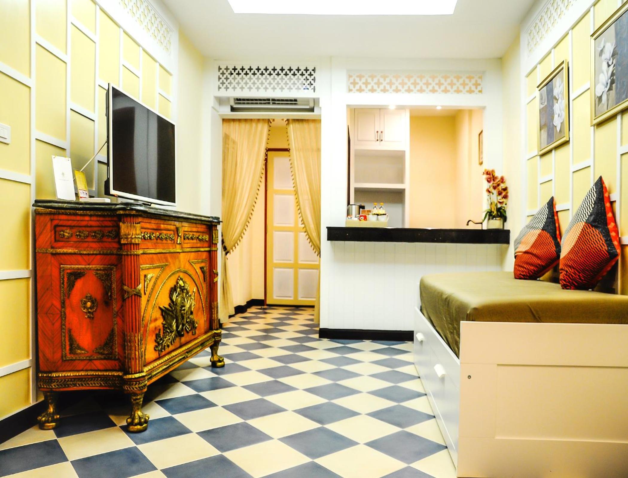 Standard Suite
