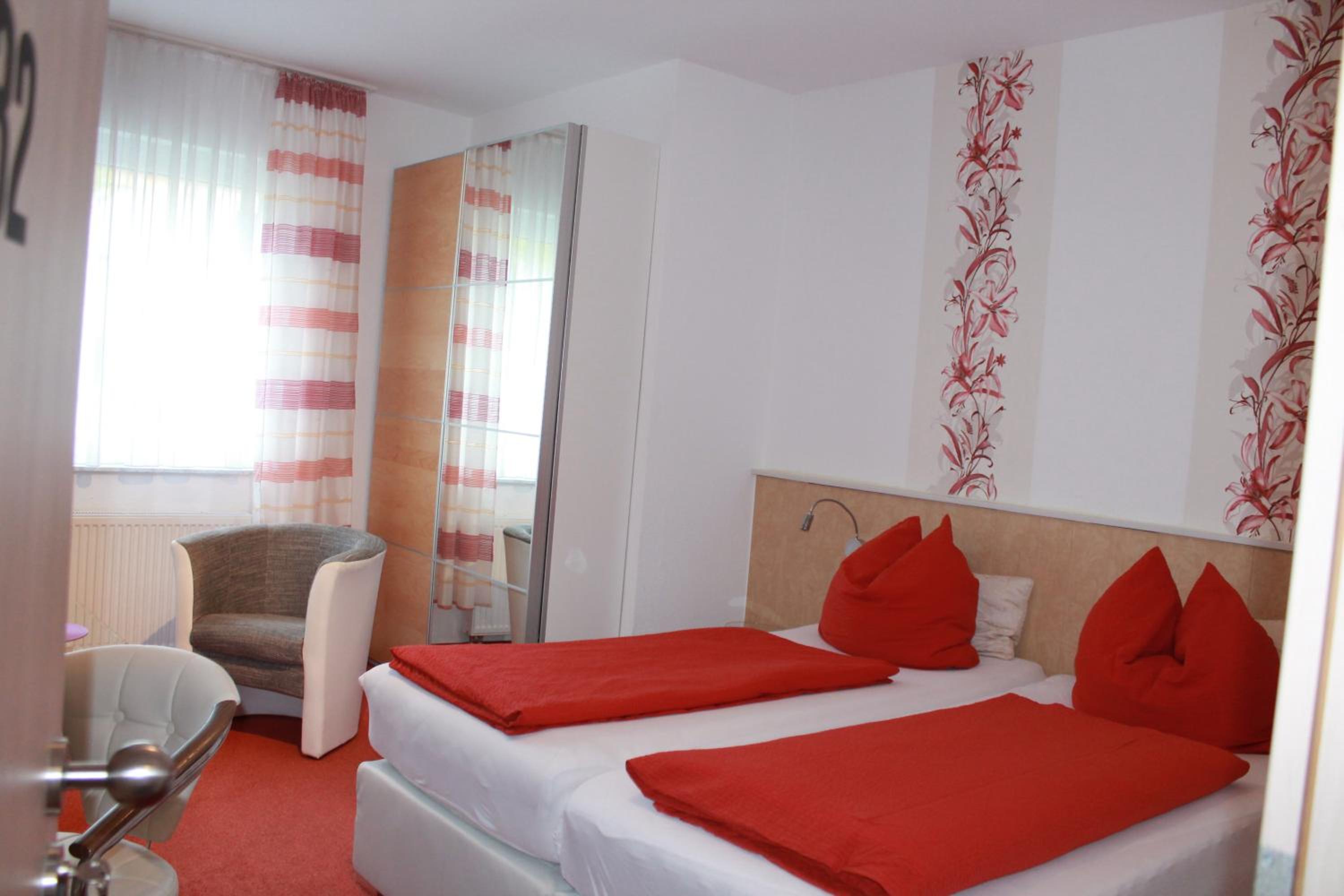 Budget Double Room photo 3