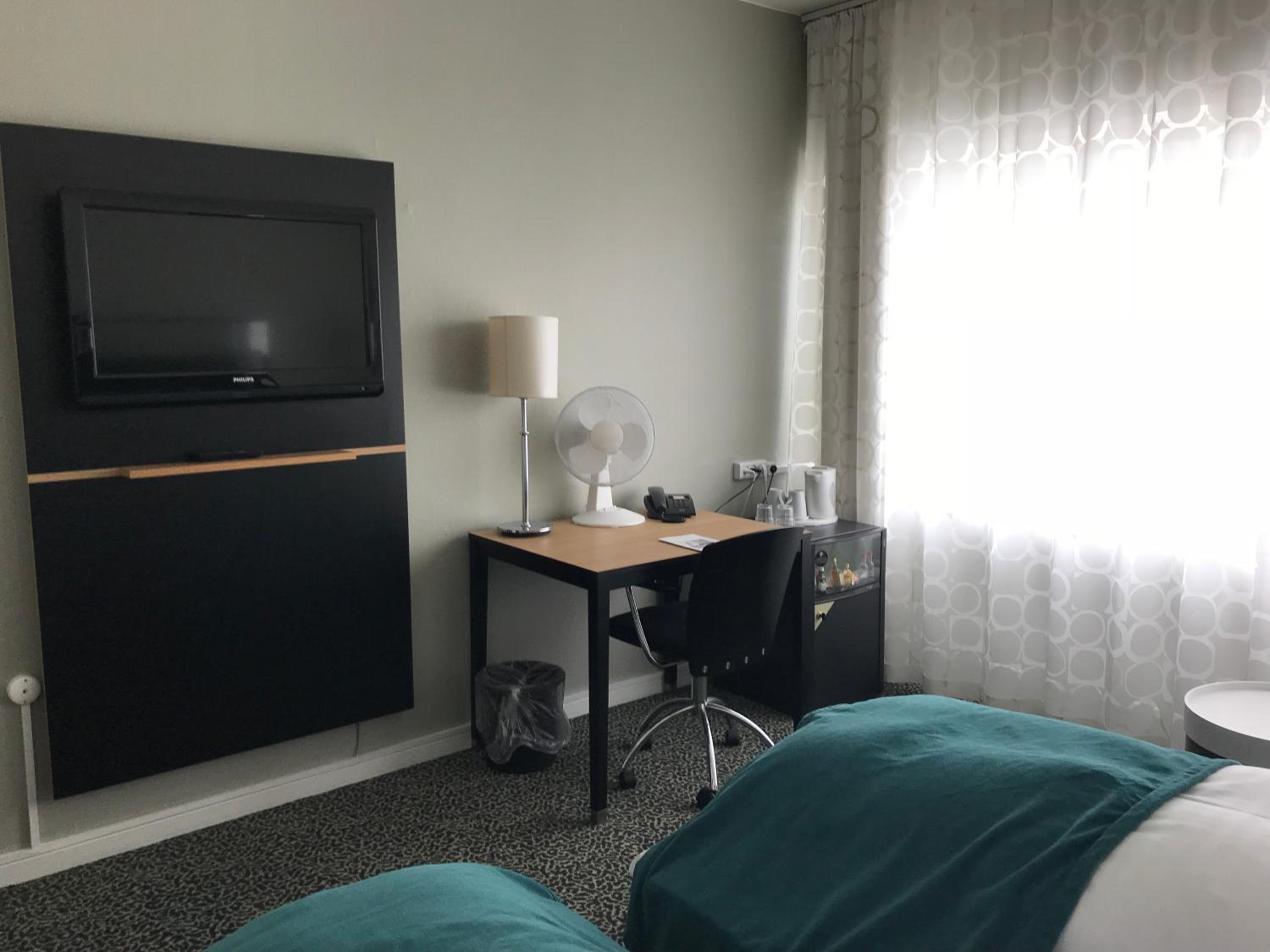 Standard Twin Room - Photo 2