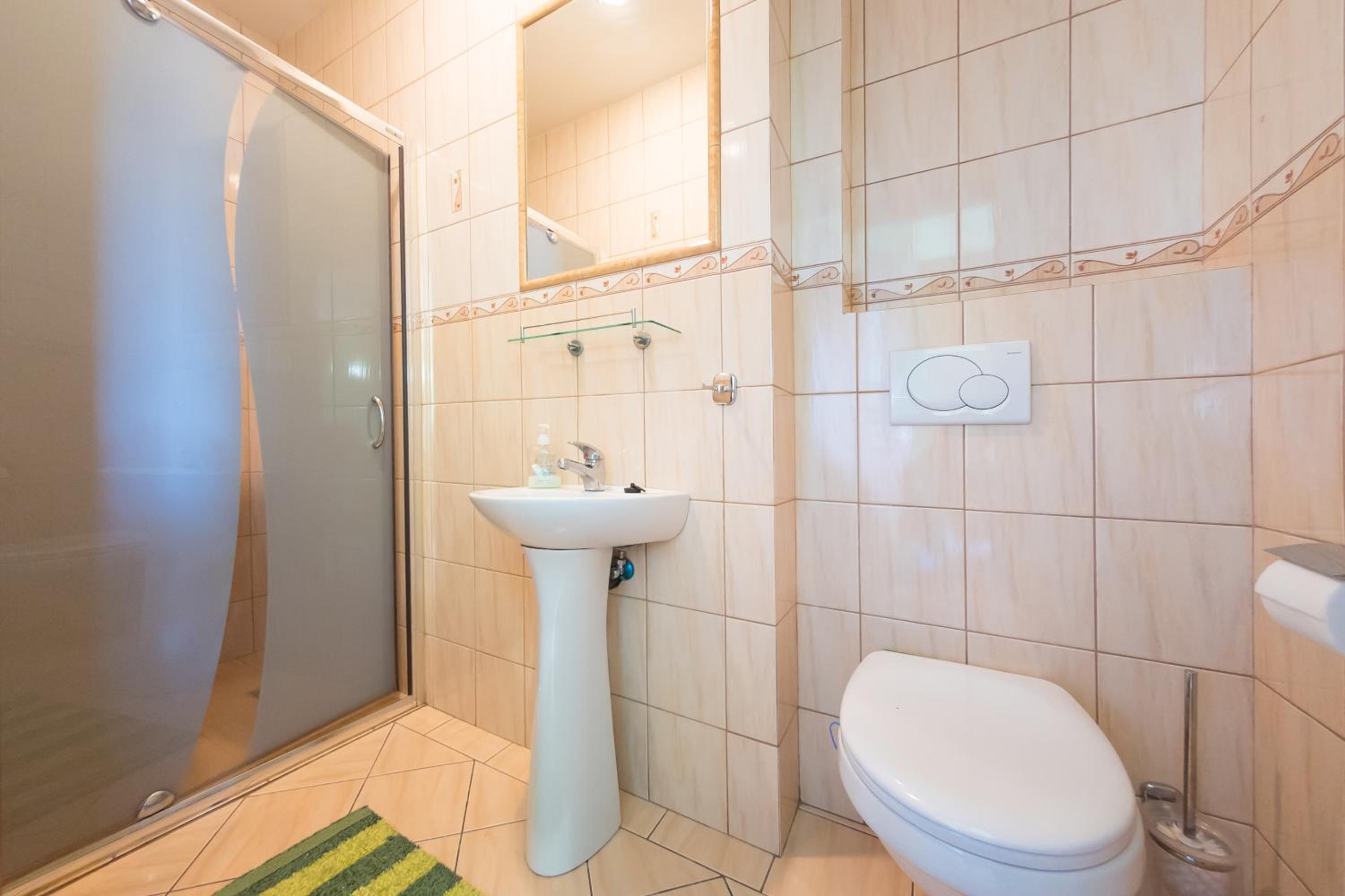 Deluxe Double Room (2 Adults + 1 Child) photo 3