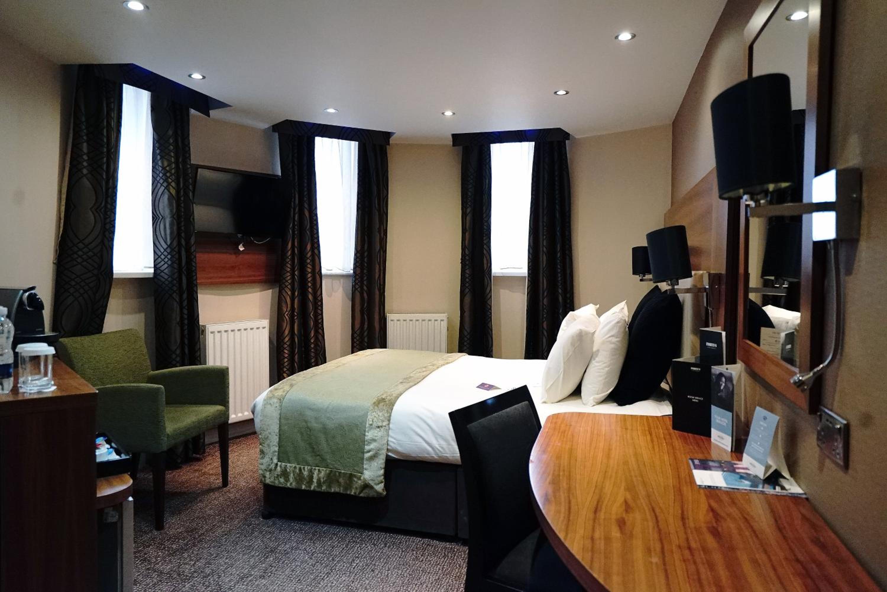 Superior King Room