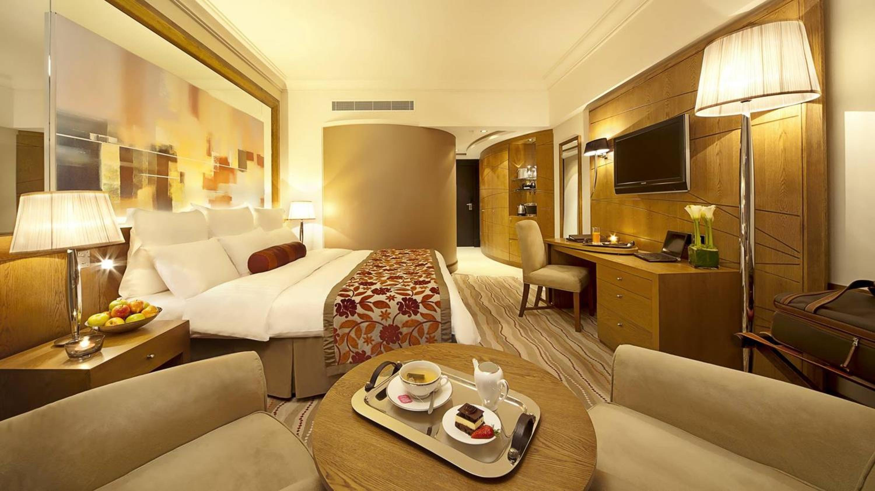 Luxury King Room - Photo 4