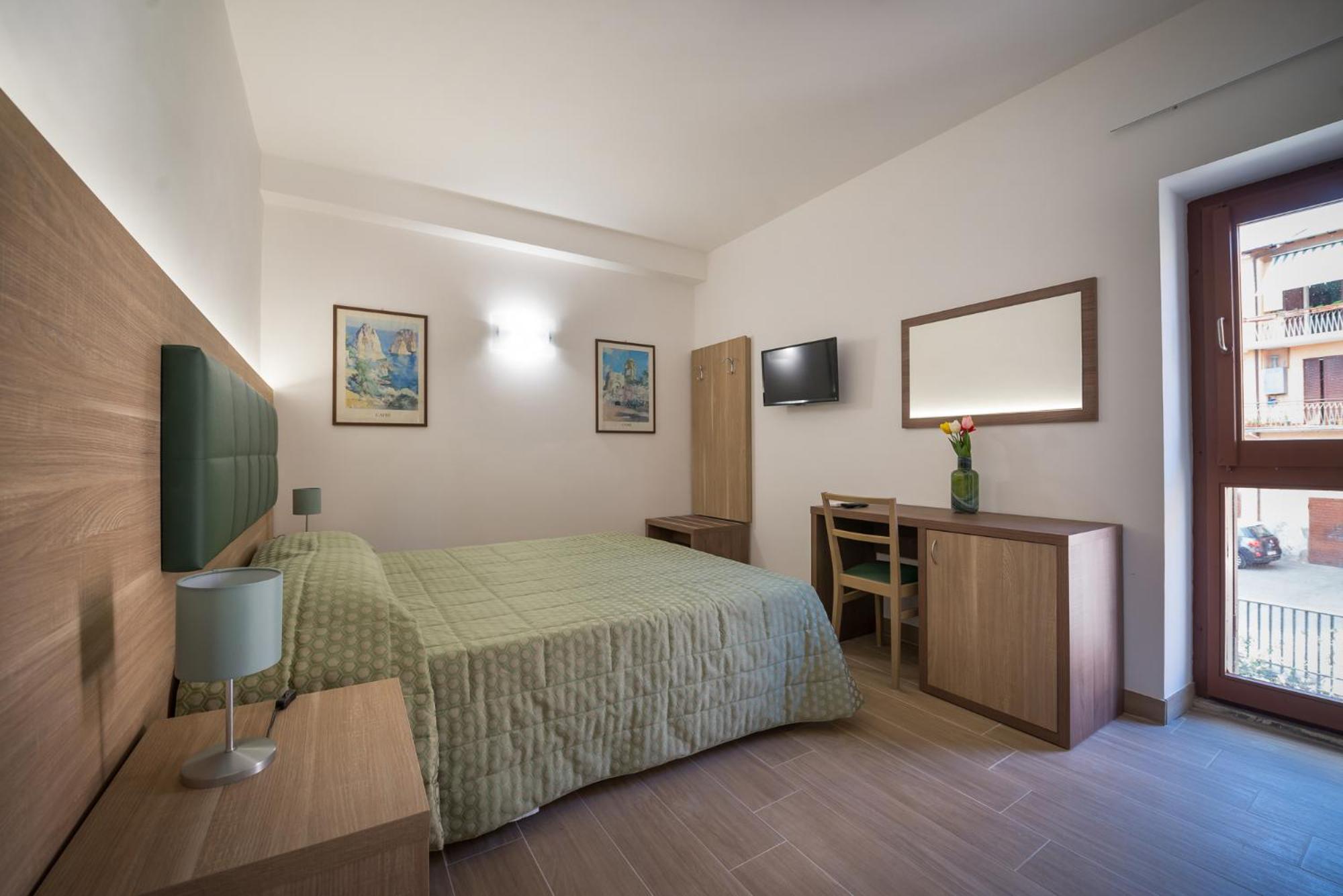 Double Room photo 2