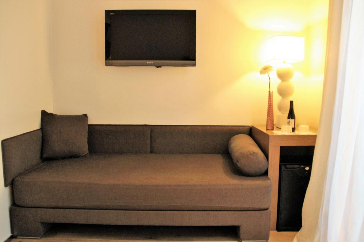 Triple Room with Balcony photo 2