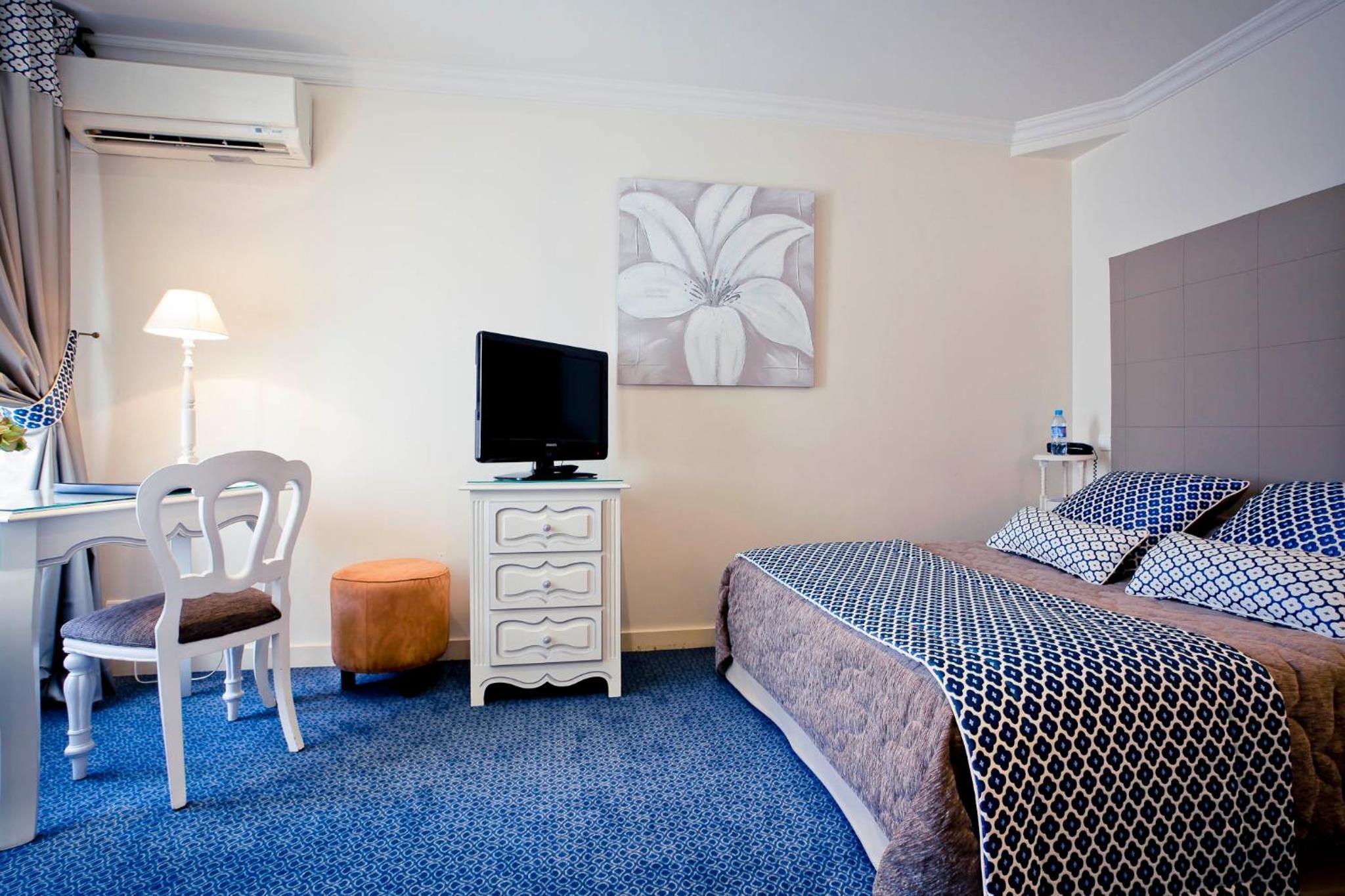 Standard Double Room - Photo 8