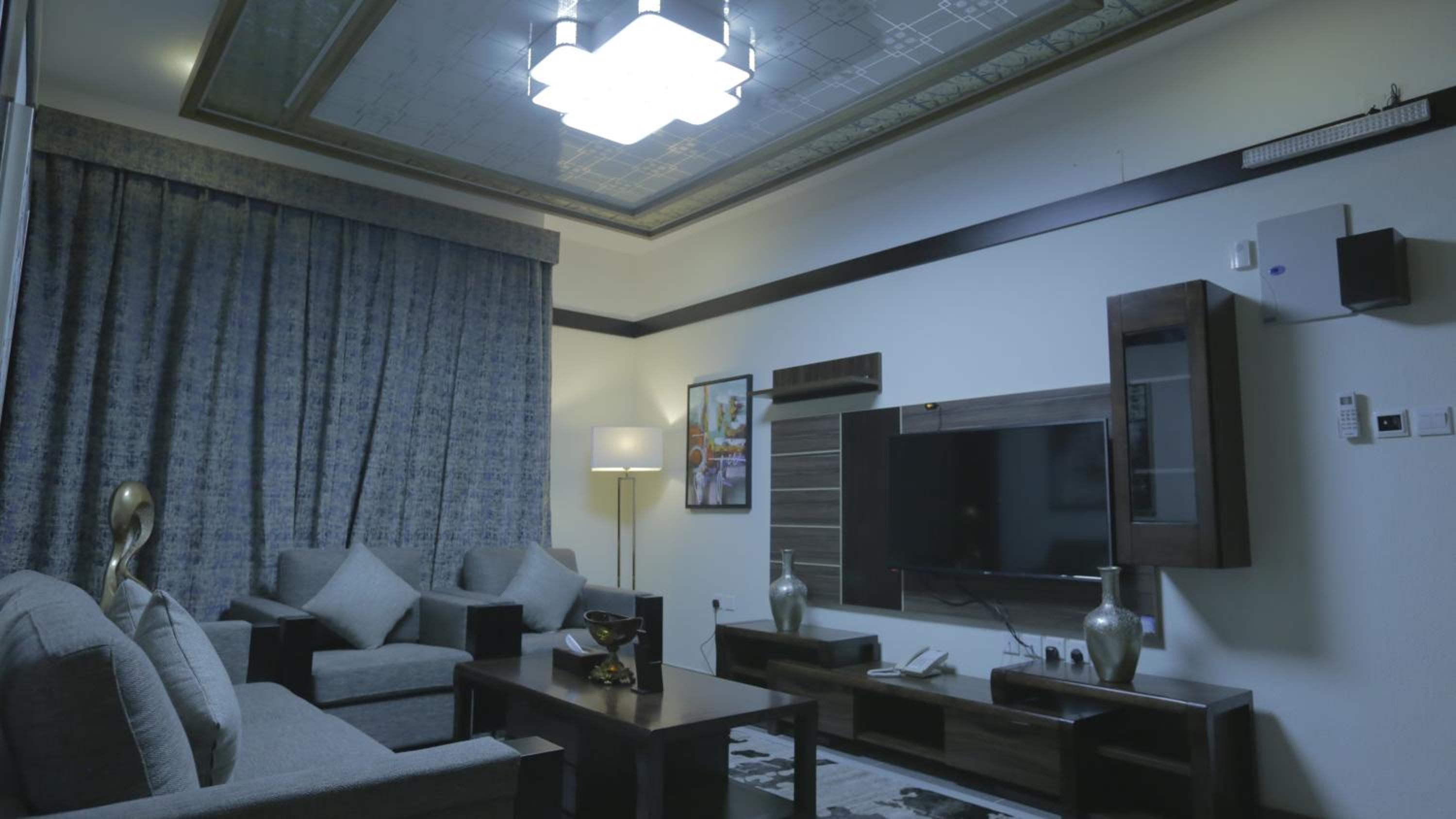Deluxe Apartment