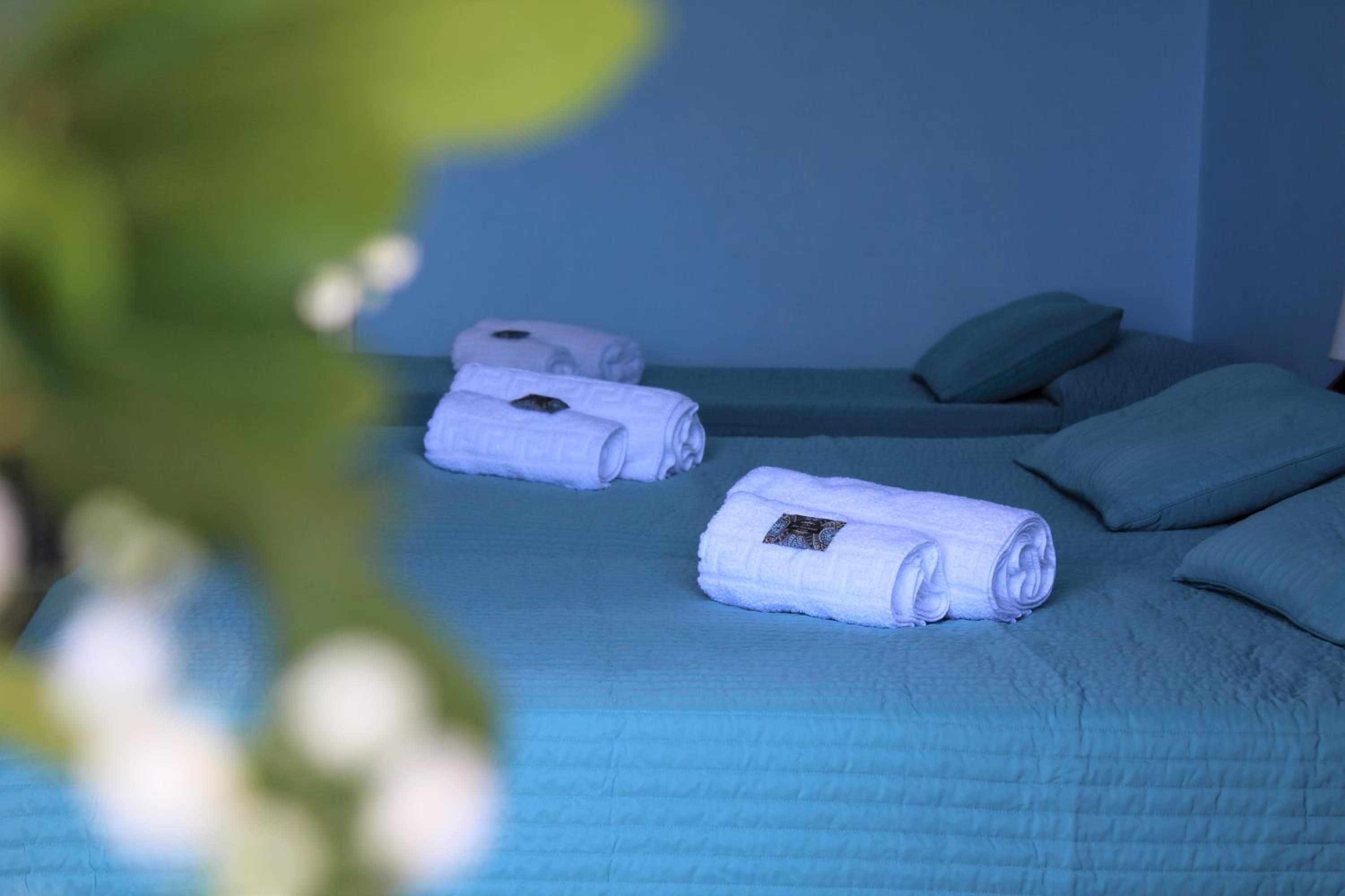 Triple Room with Sea View - Photo 4