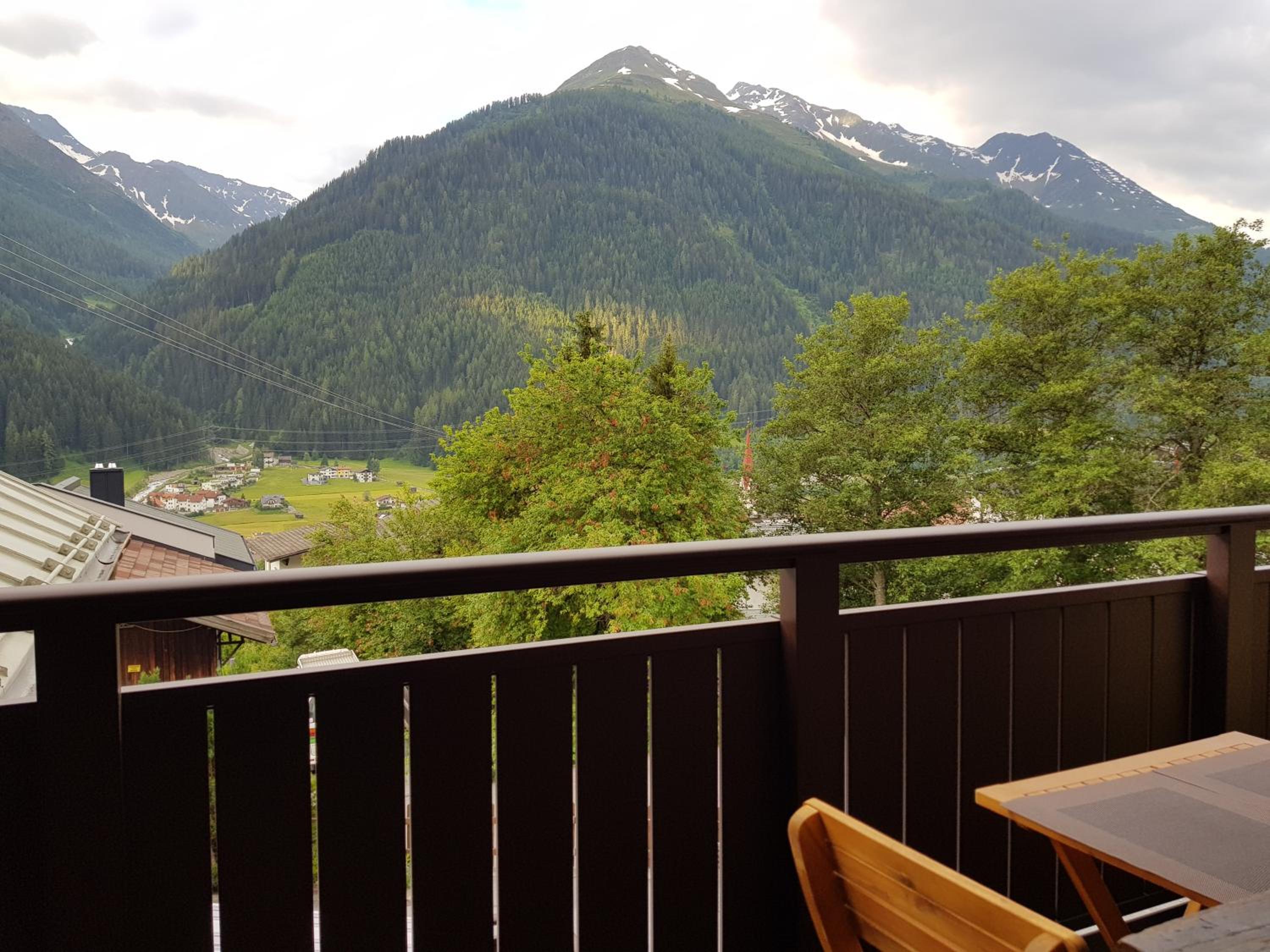 Double Room with Balcony photo 2