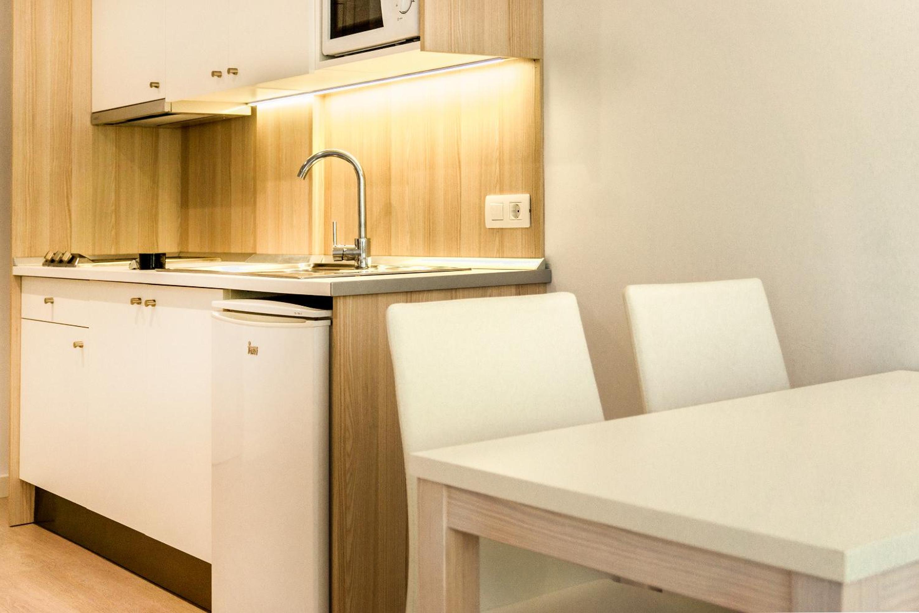 One-Bedroom Apartment (2 Adults + 1 Child) - Photo 10