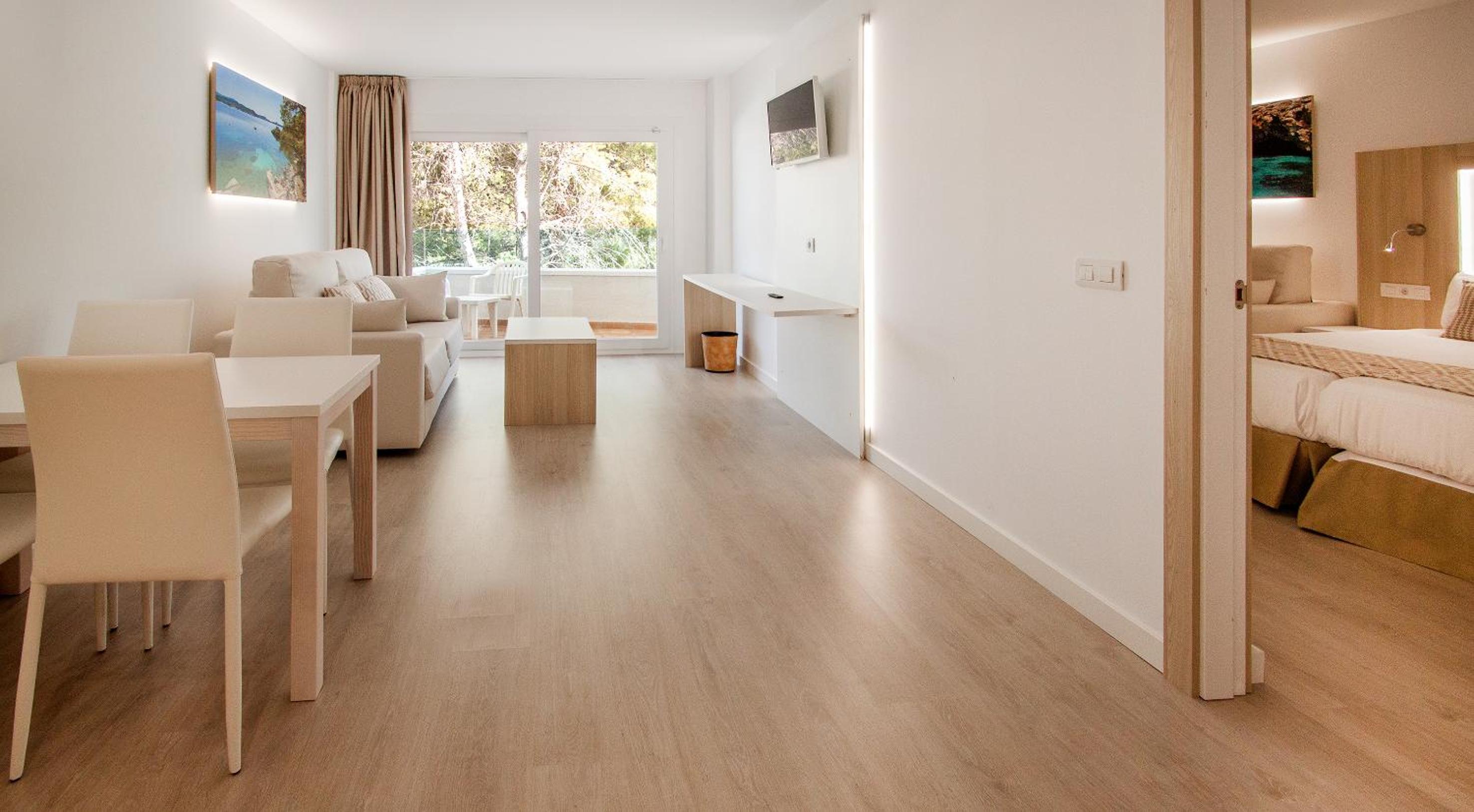 One-Bedroom Apartment (2 Adults + 1 Child) - Photo 11