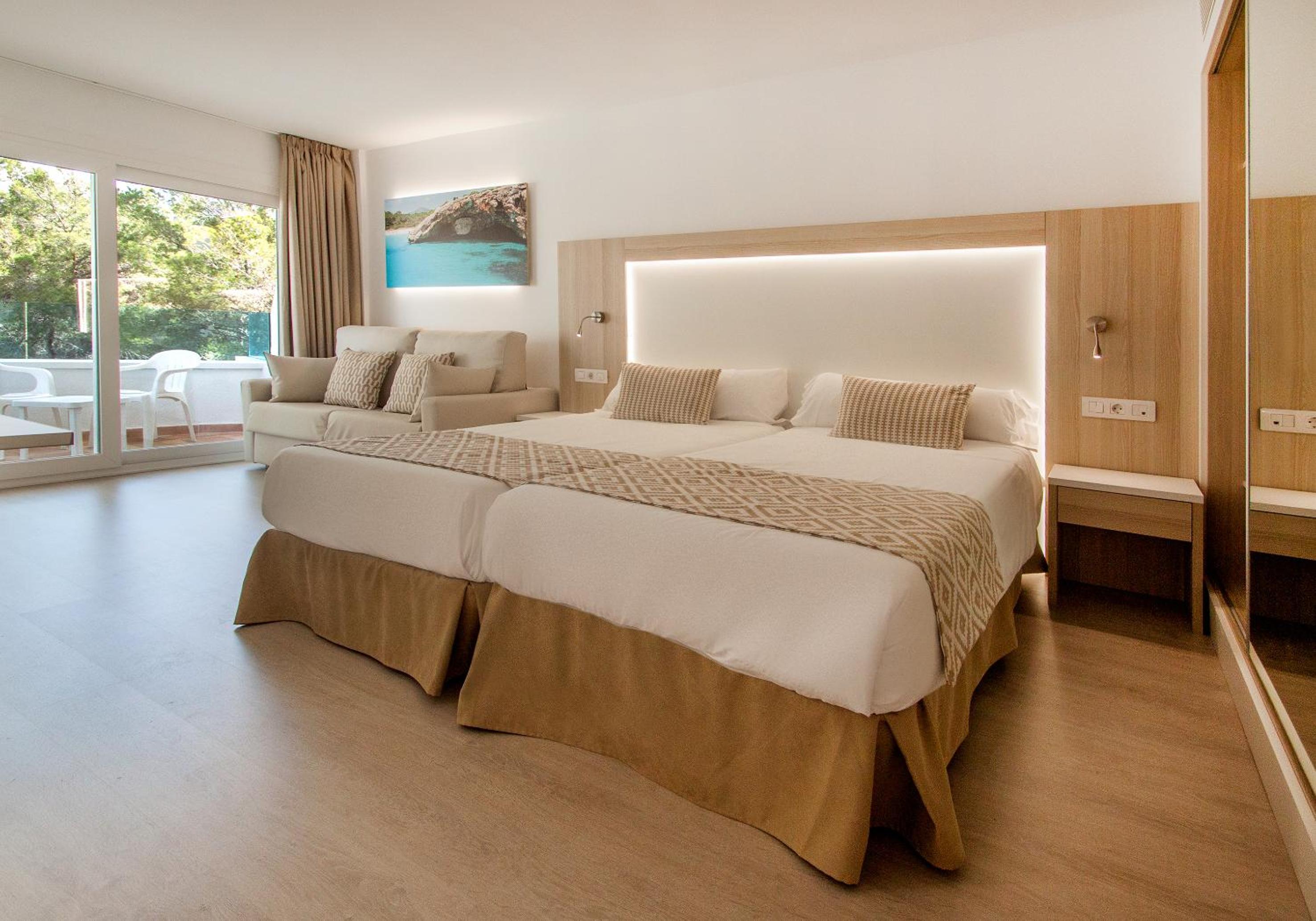 One-Bedroom Apartment (2 Adults + 1 Child) - Photo 4