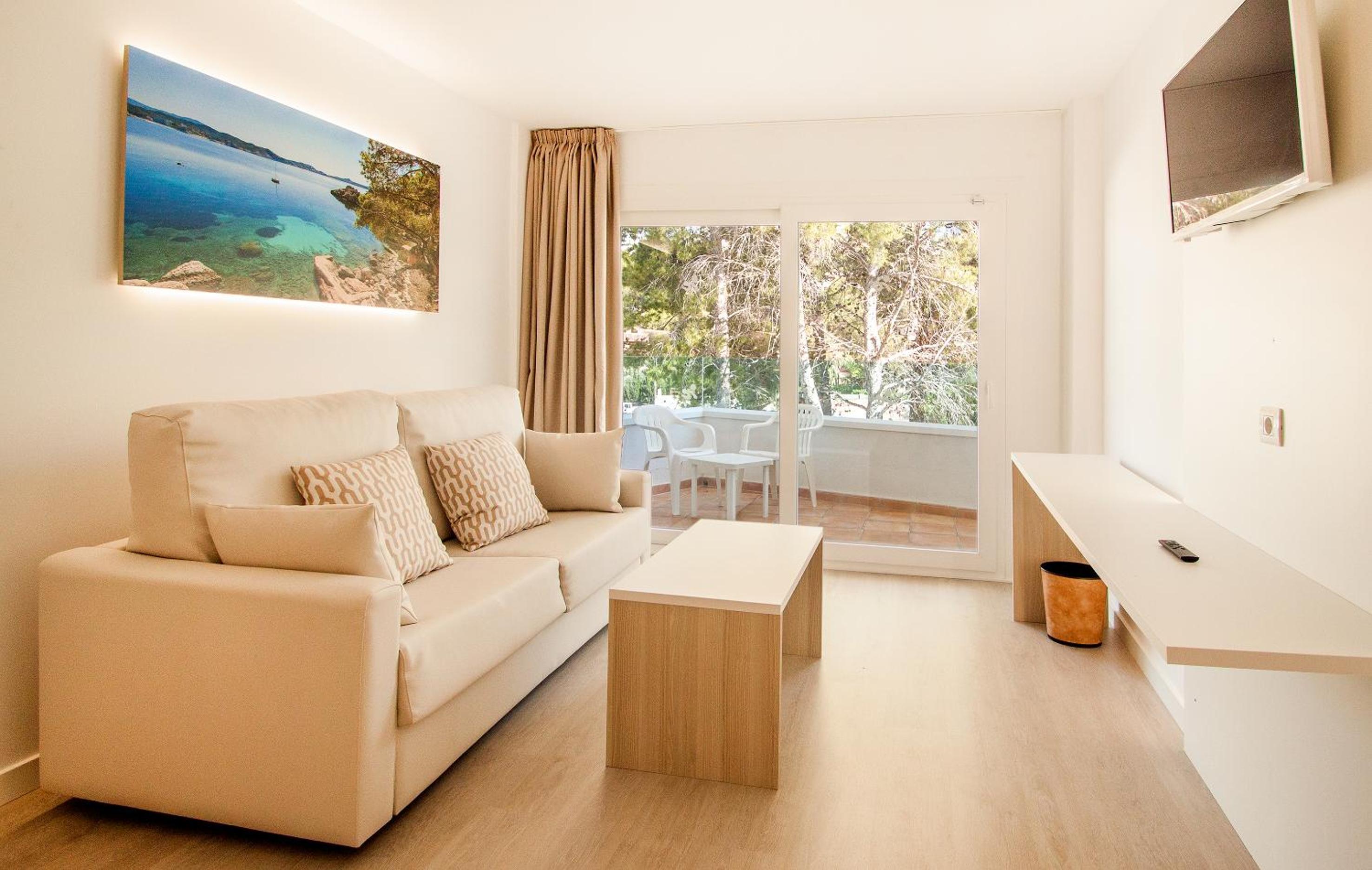 One-Bedroom Apartment (2 Adults + 1 Child) - Photo 7
