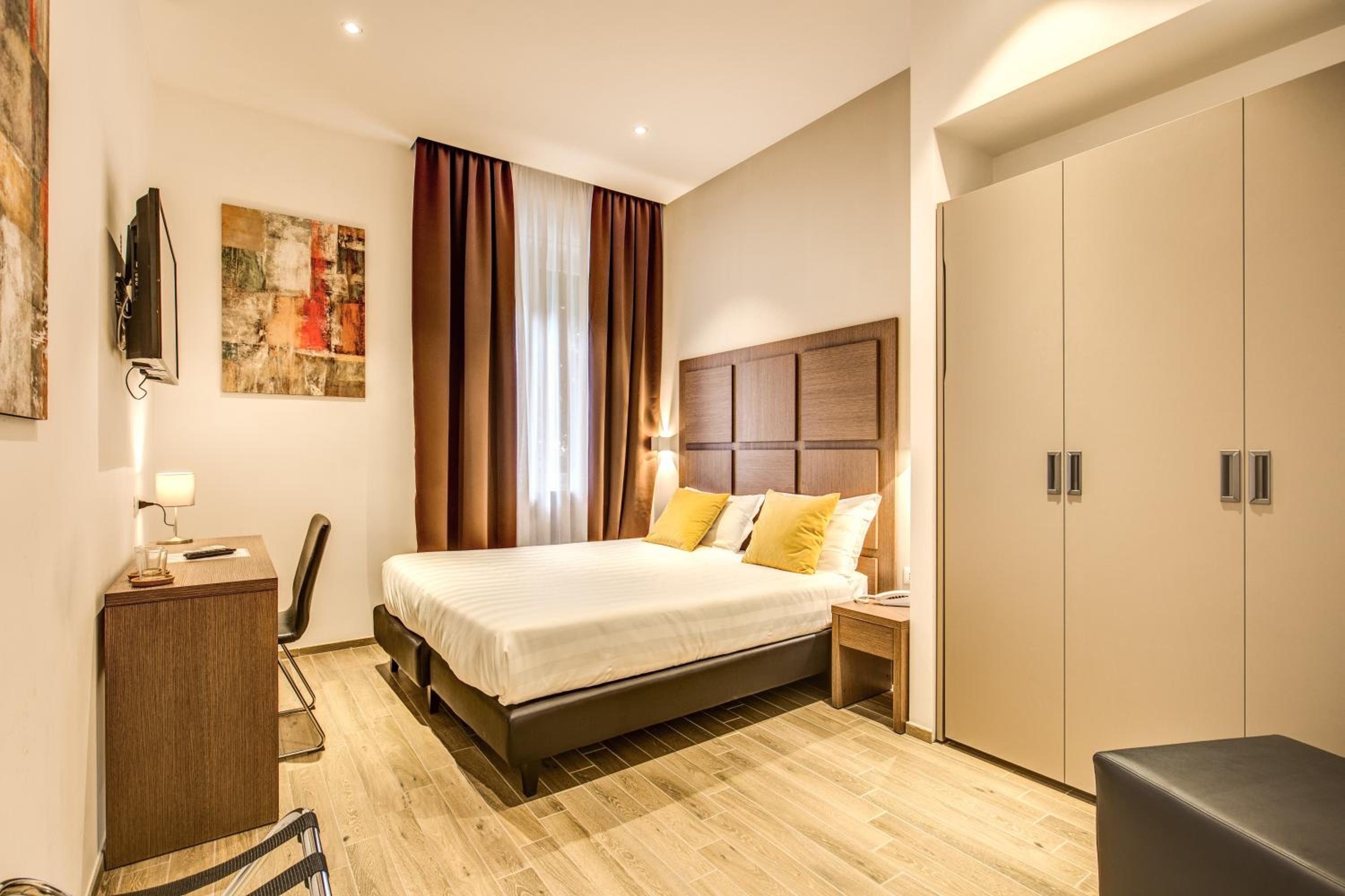 Triple Room - Annex thumbnail 6