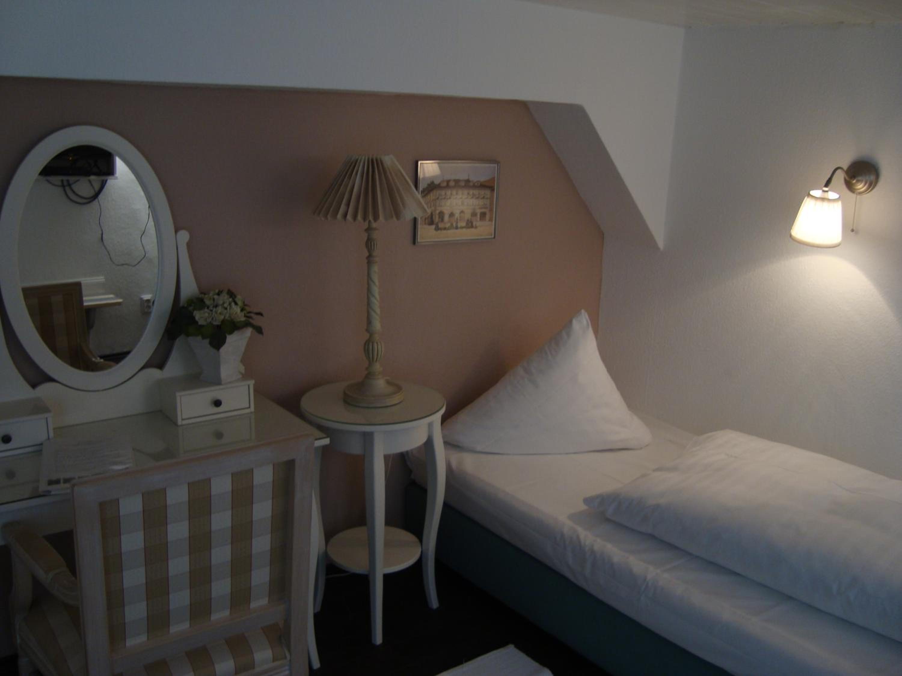 Standard Single Room photo 2