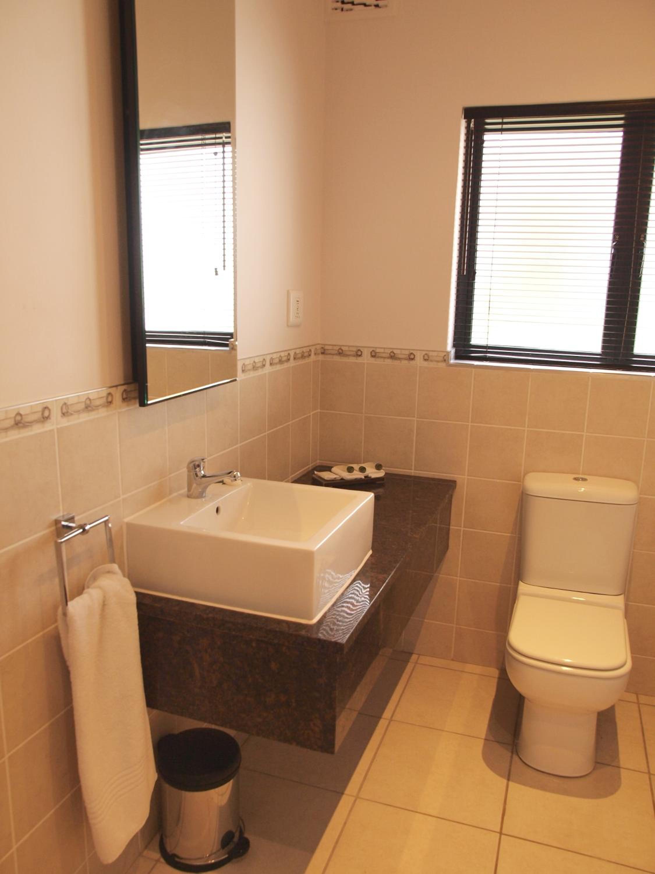 Standard  Room with Double Bed - Photo 3