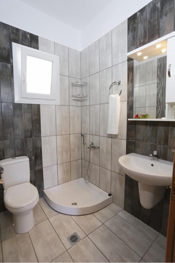 Apartment - Ground Floor photo 2