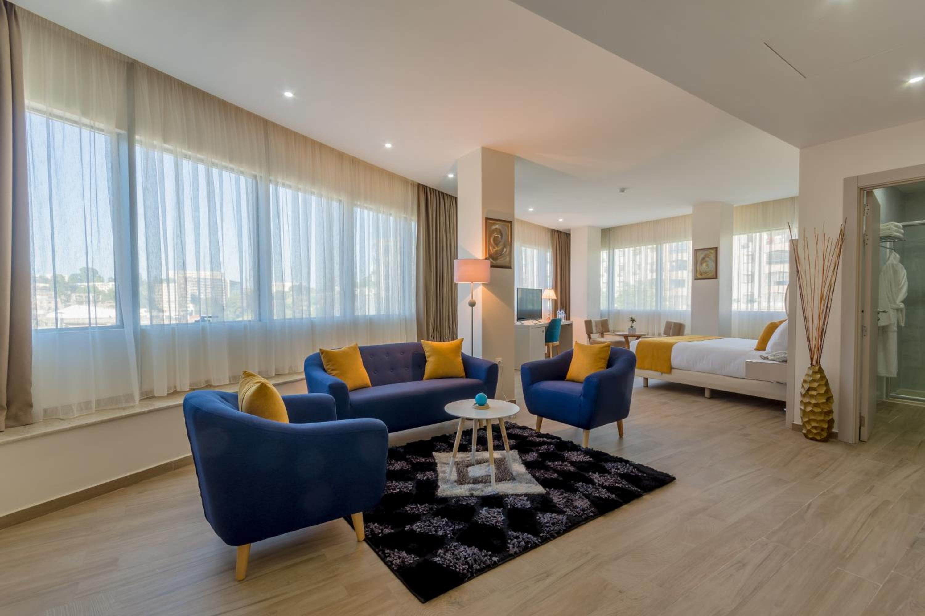 Superior Suite - Photo 1
