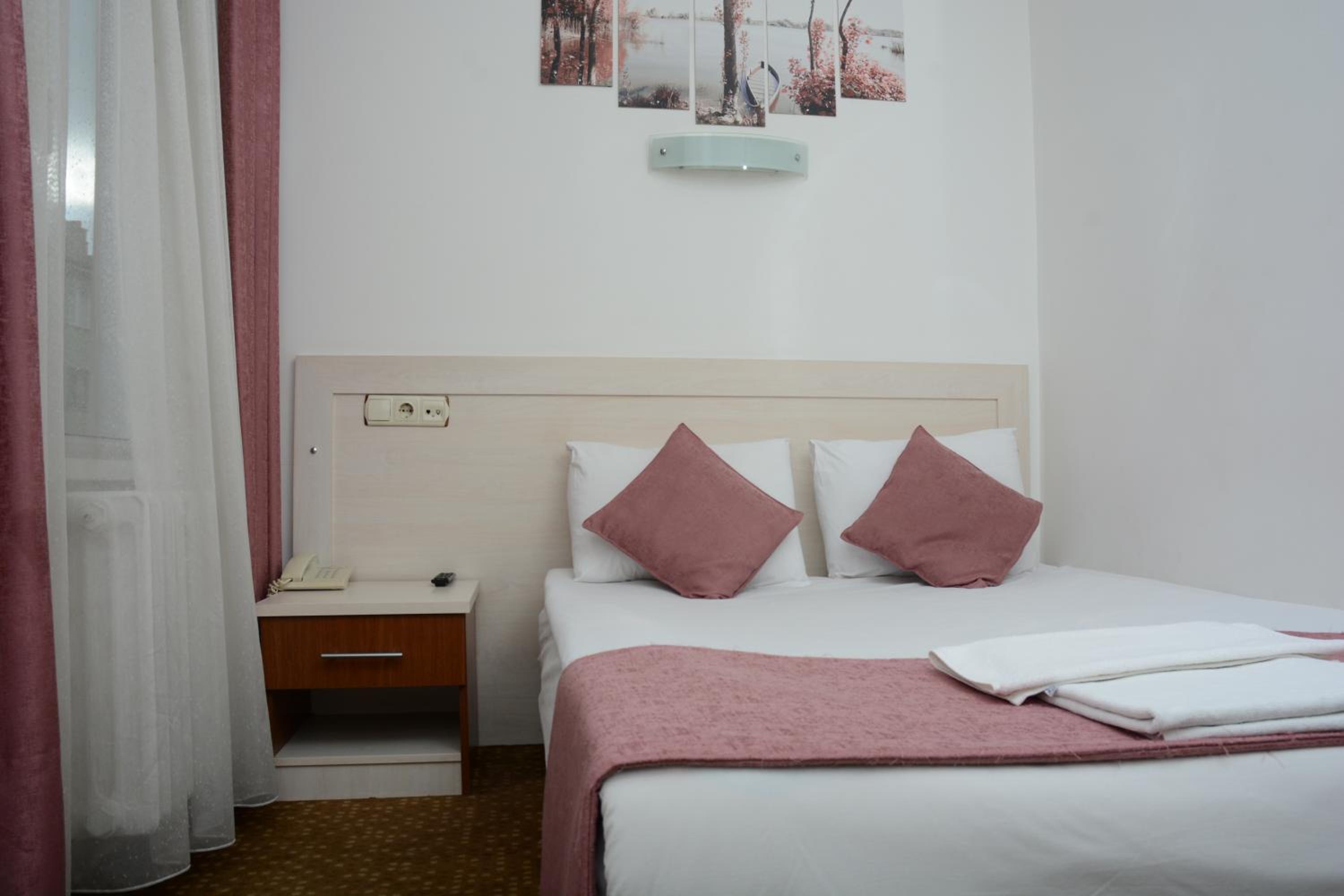 Standard Double Room With Bathroom