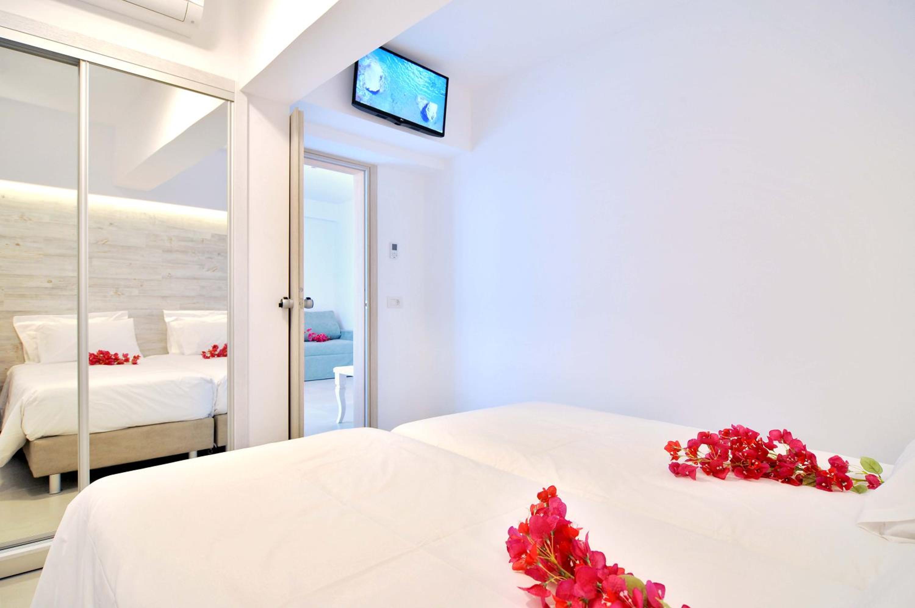 Premium Suite - Photo 2