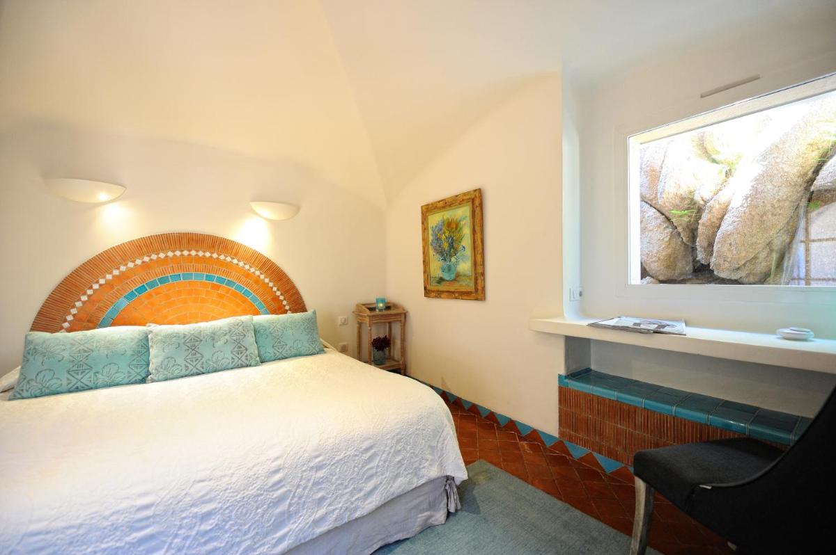Double Room with Patio - Photo 5