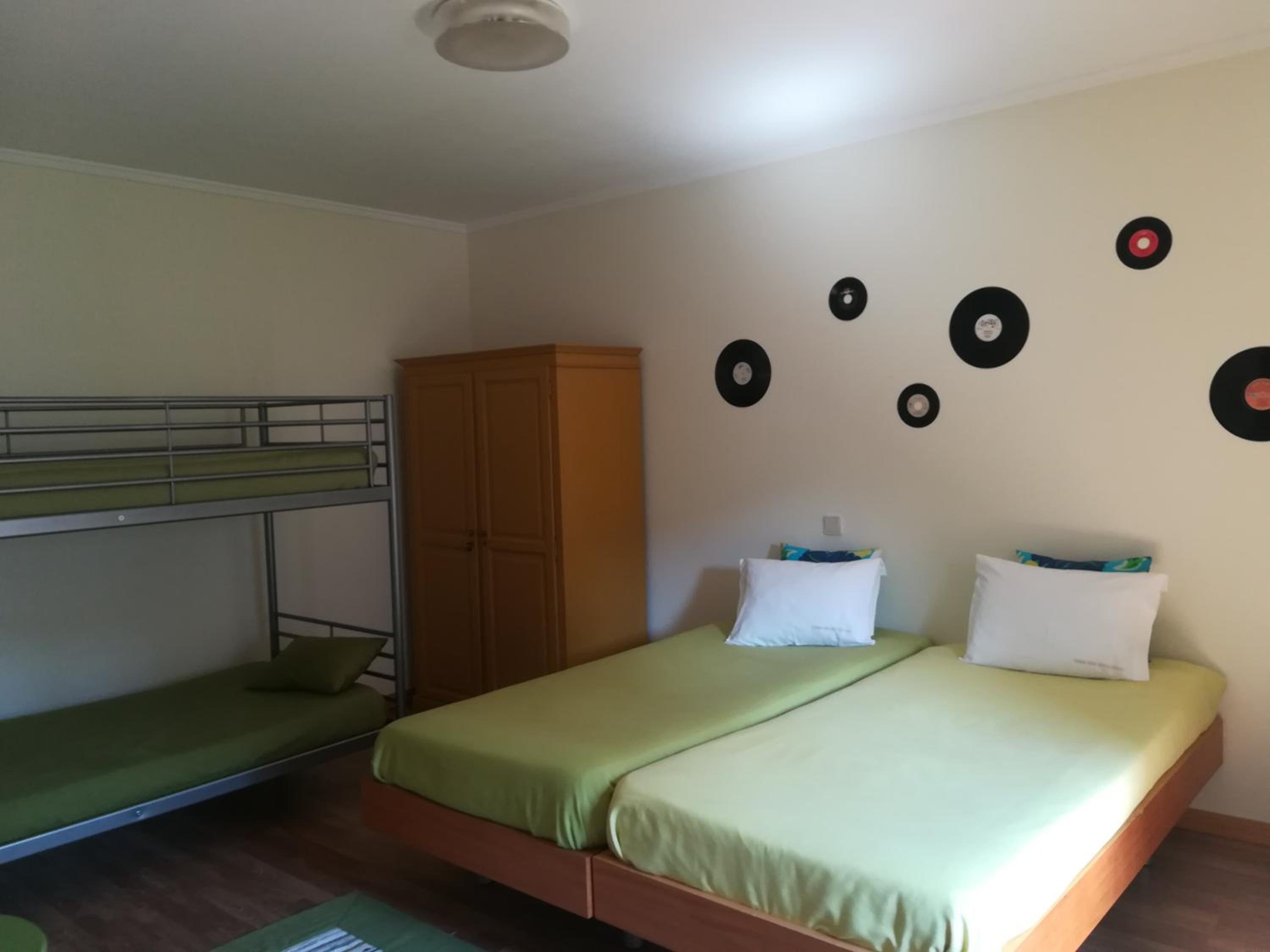 Quadruple Room with Private Bathroom photo 3