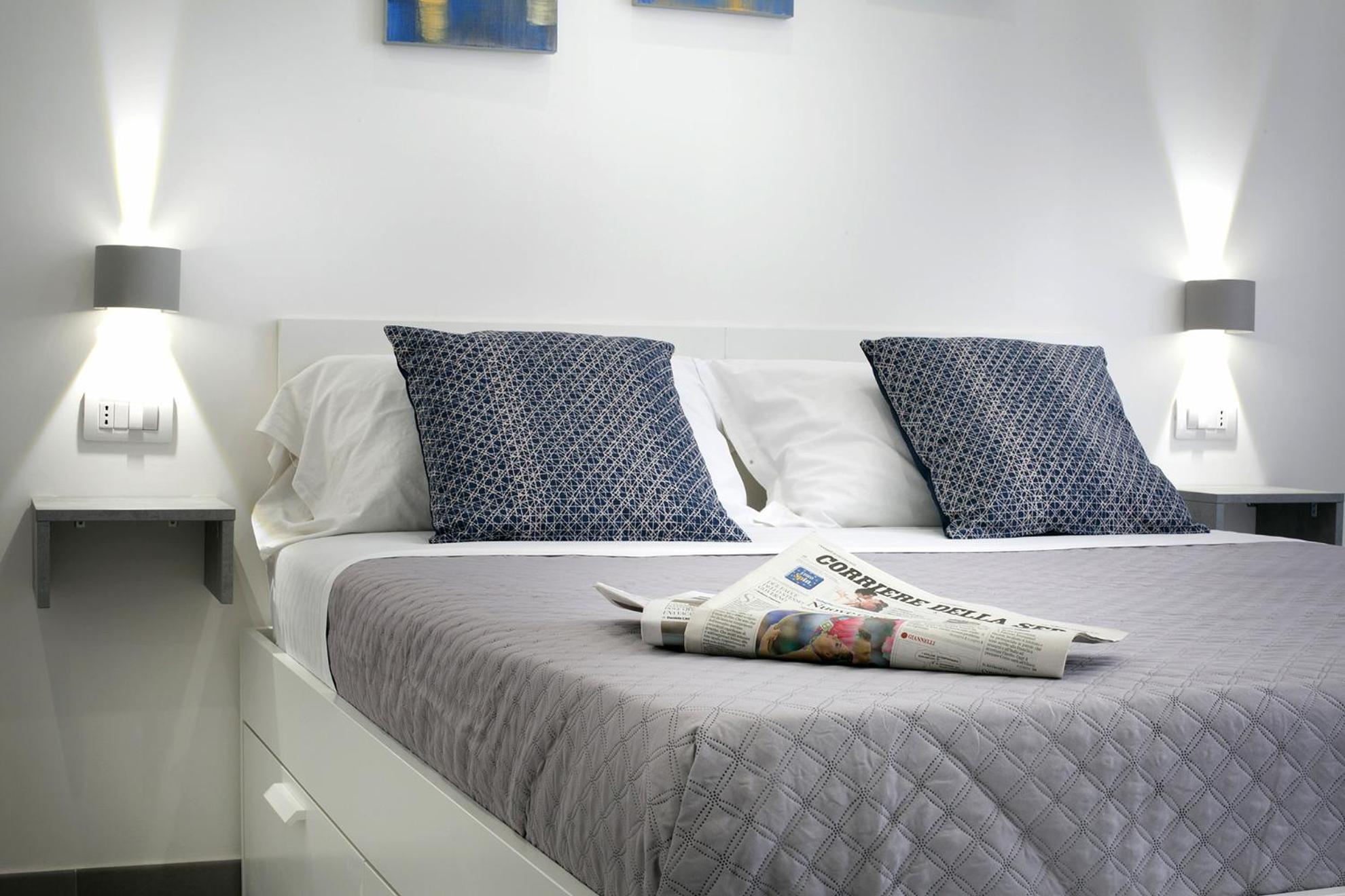 Large Double Room with Balcony photo 2
