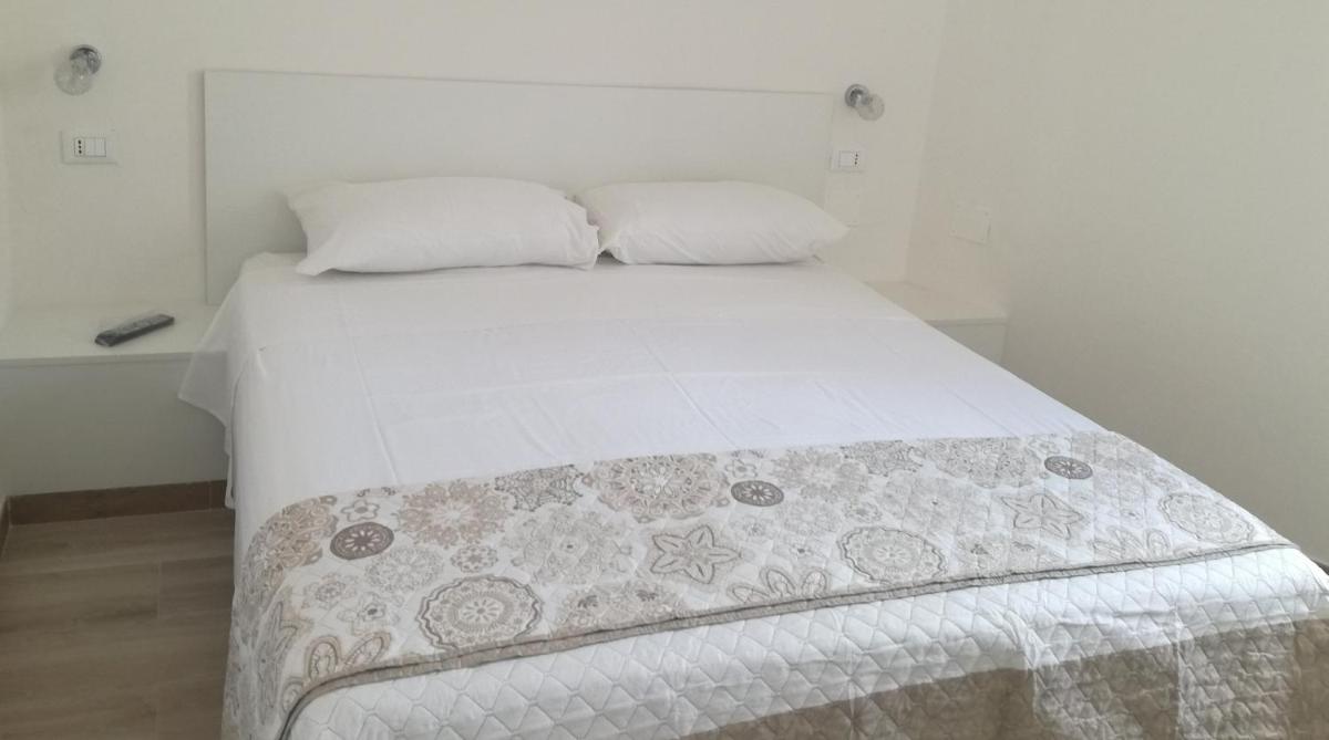 Studio Apartment photo 1