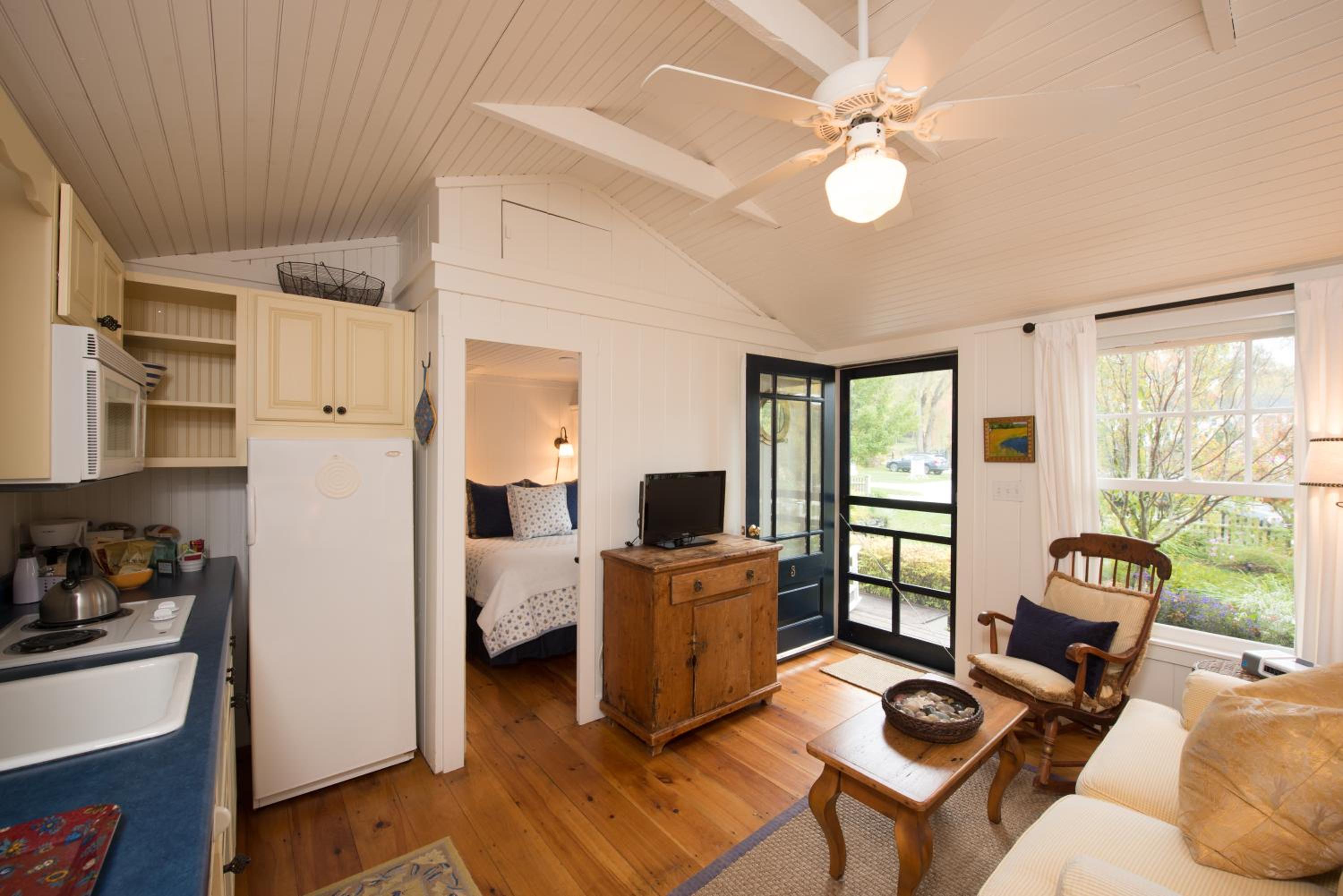 Sea Worthy Cottage with Garden View photo 2