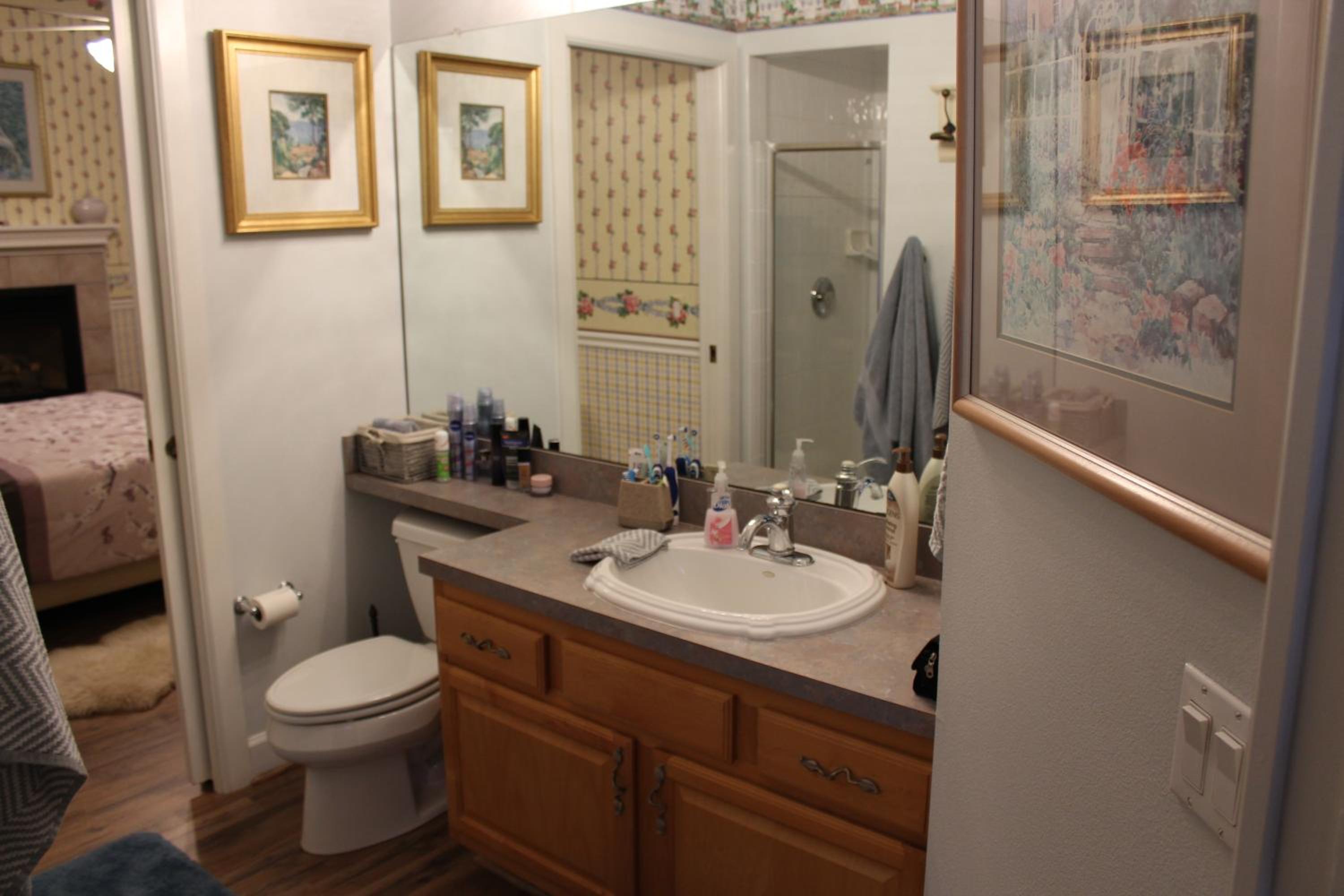 Deluxe King Room photo 3